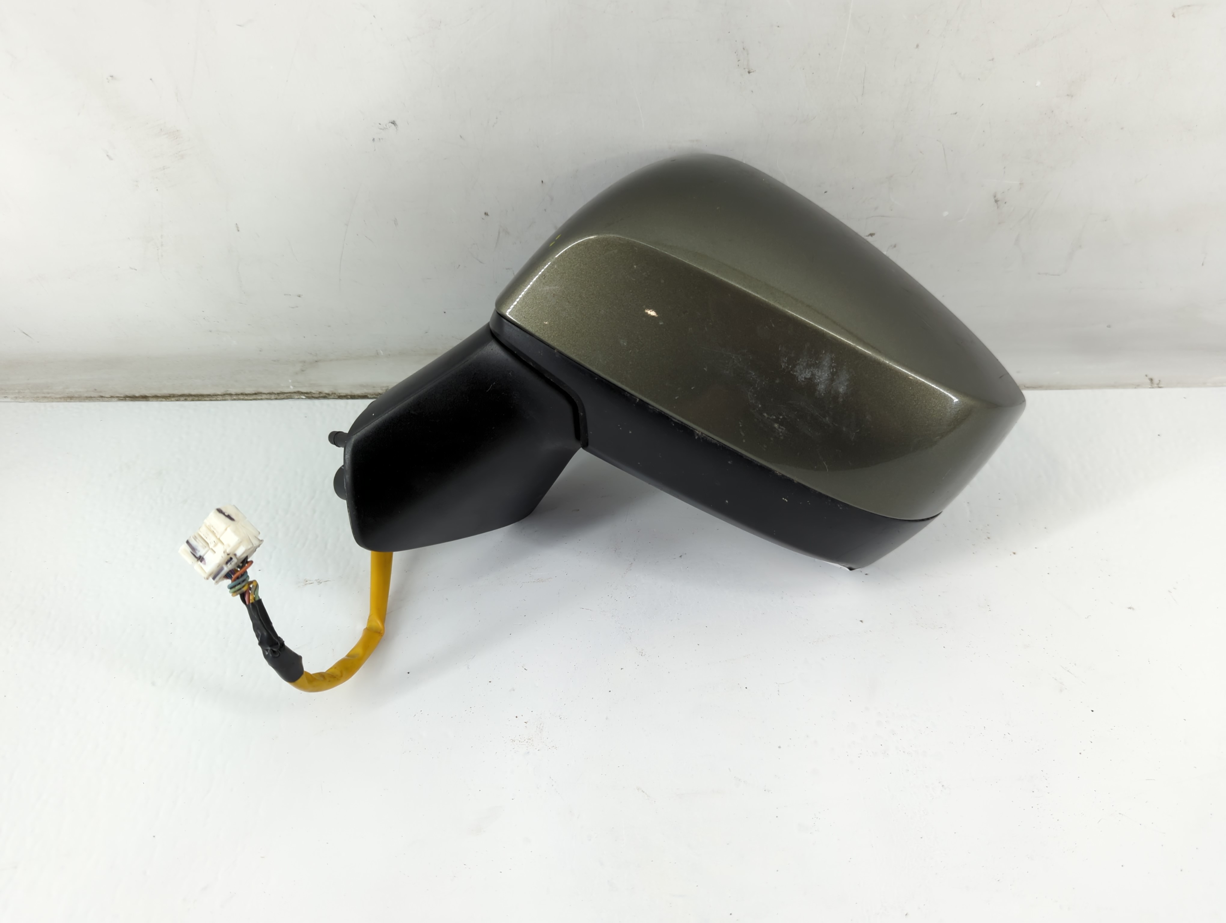 2015-2016 Subaru Legacy Driver Left Side View Power Door Mirror Dark Gray 933581 - Oemusedautoparts1.com