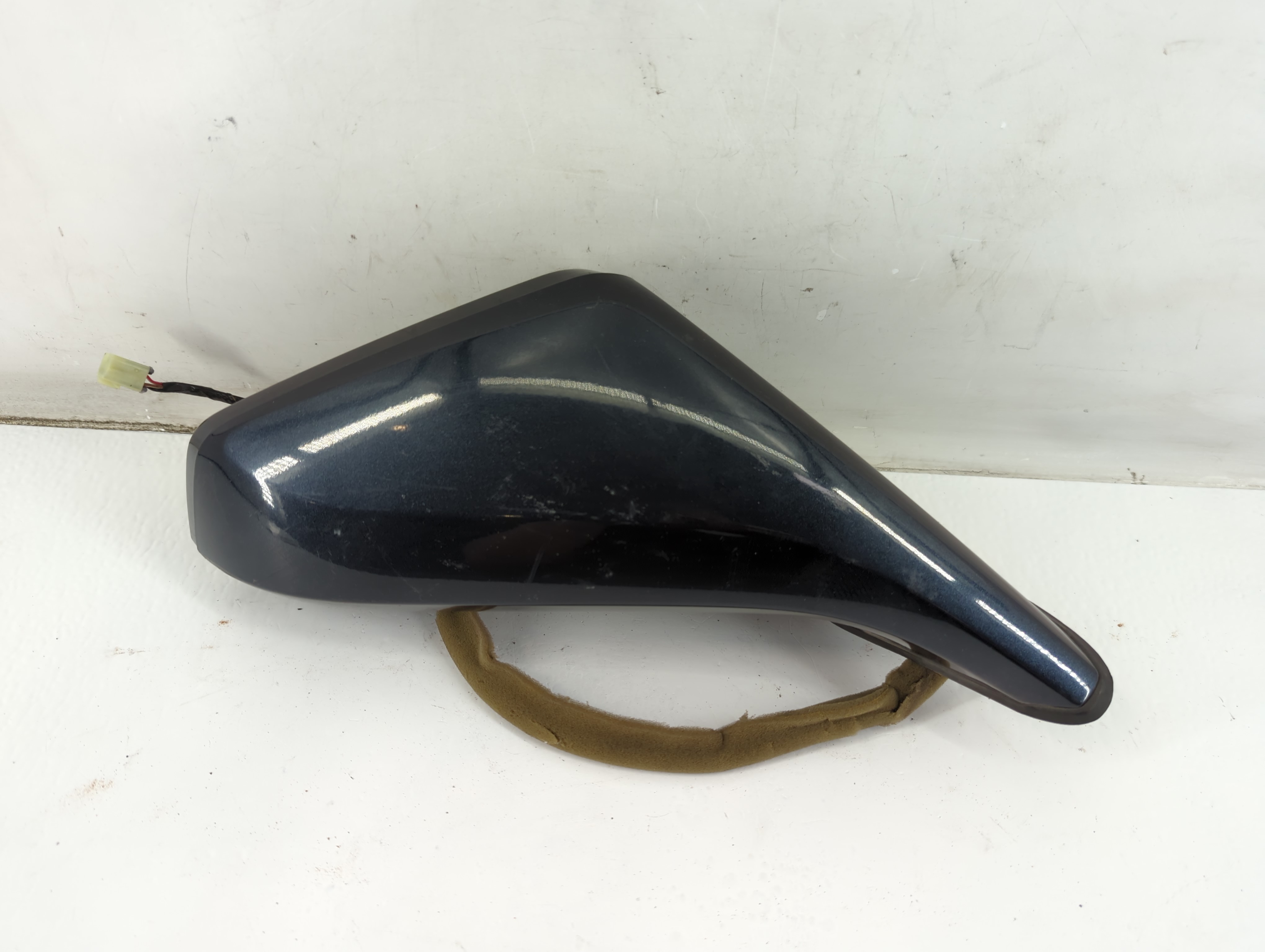 2010-2015 Chevrolet Camaro Passenger Right Side View Power Door Mirror 933586 - Oemusedautoparts1.com