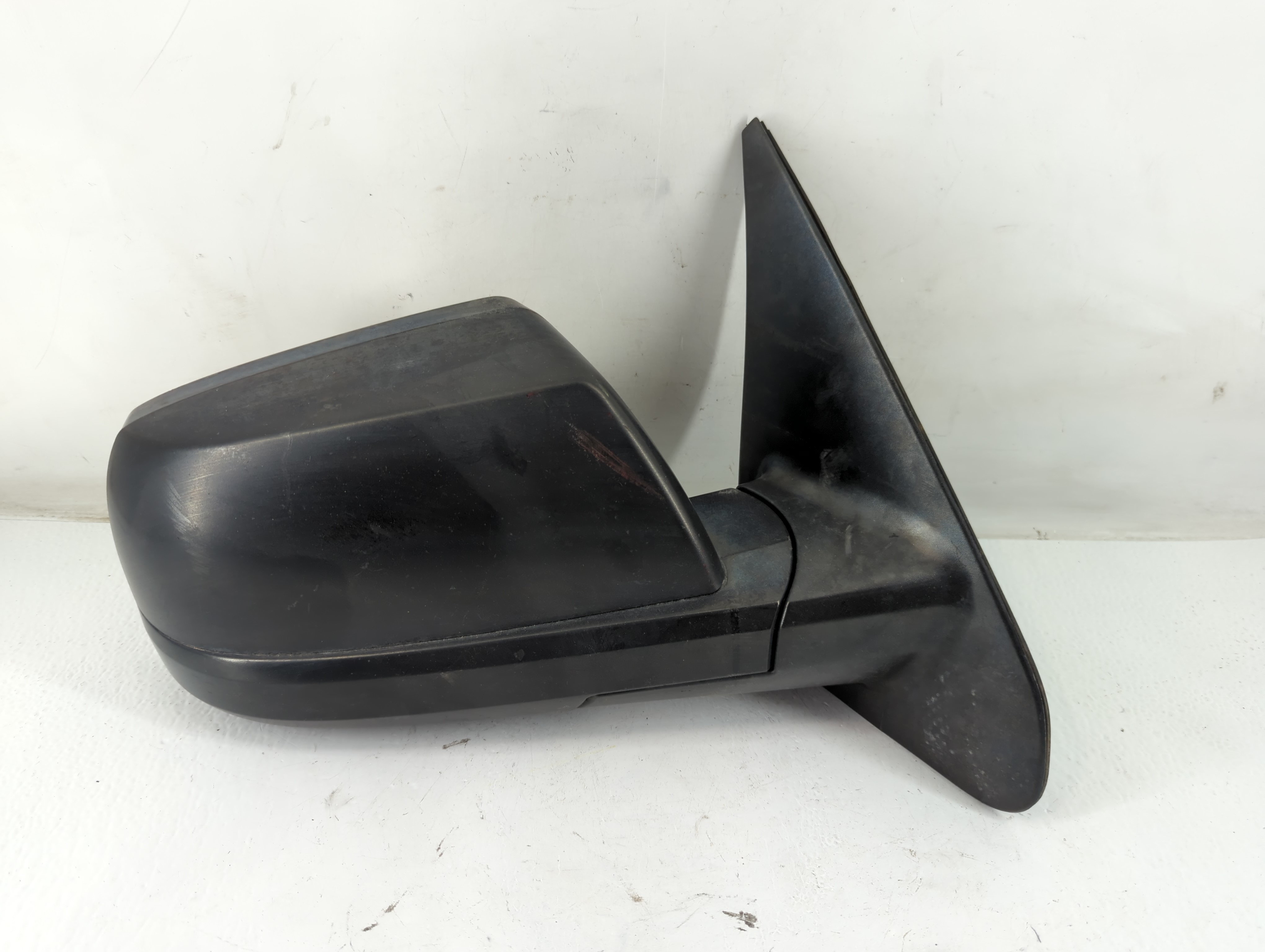 2007-2013 Toyota Tundra Passenger Right Side View Power Door Mirror Black 933606 - Oemusedautoparts1.com