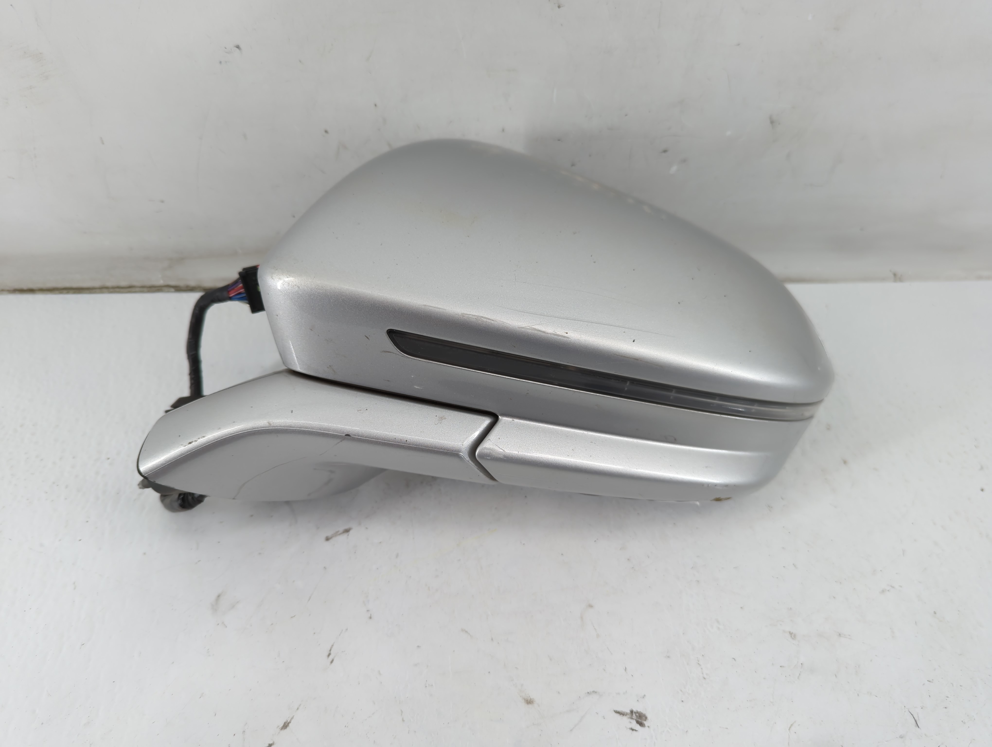 2015-2019 Lincoln Mkc Driver Left Side View Power Door Mirror Silver 933609 - Oemusedautoparts1.com