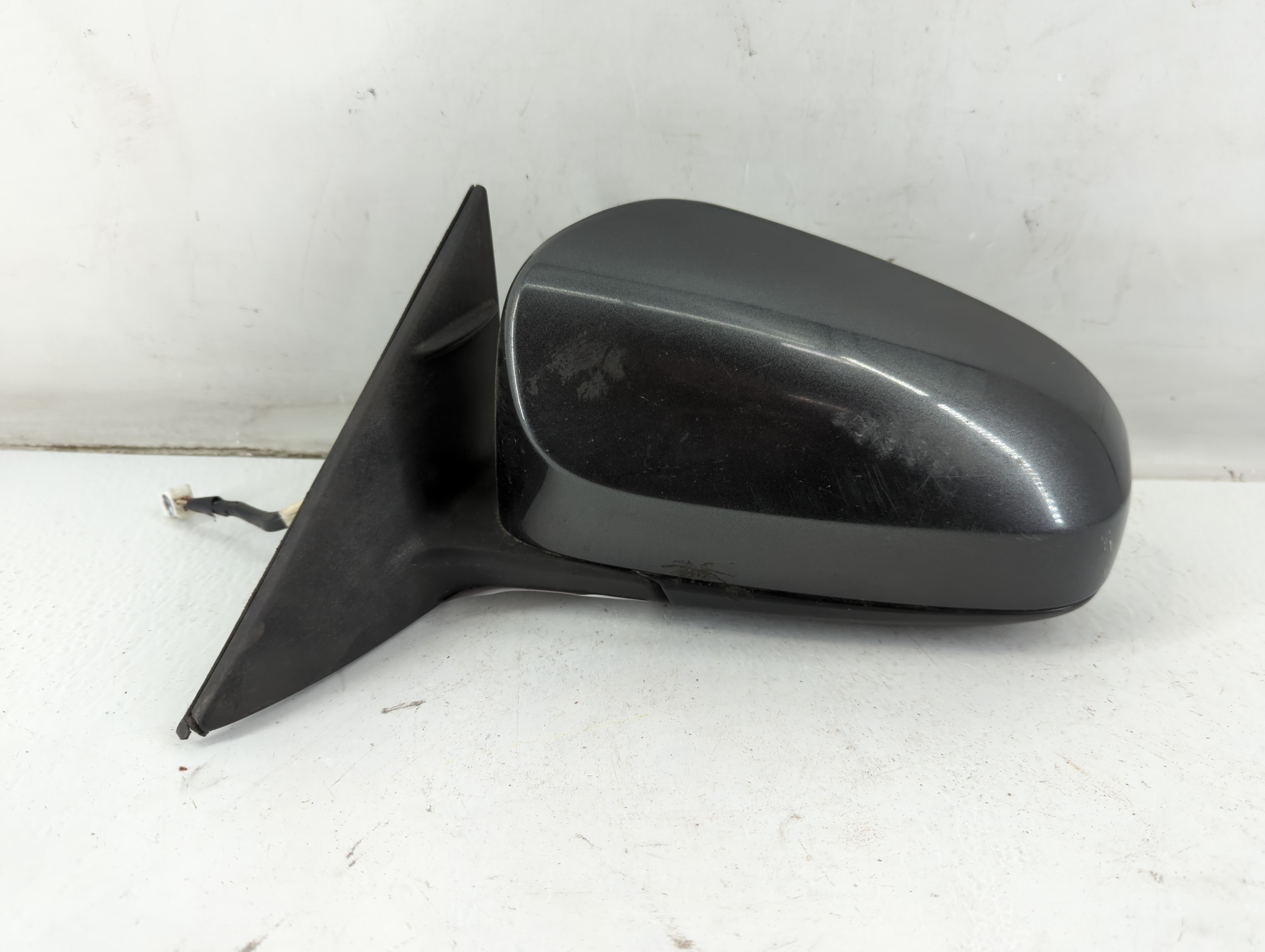2012-2014 Toyota Camry Driver Left Side View Power Door Mirror Dark Gray 933627 - Oemusedautoparts1.com