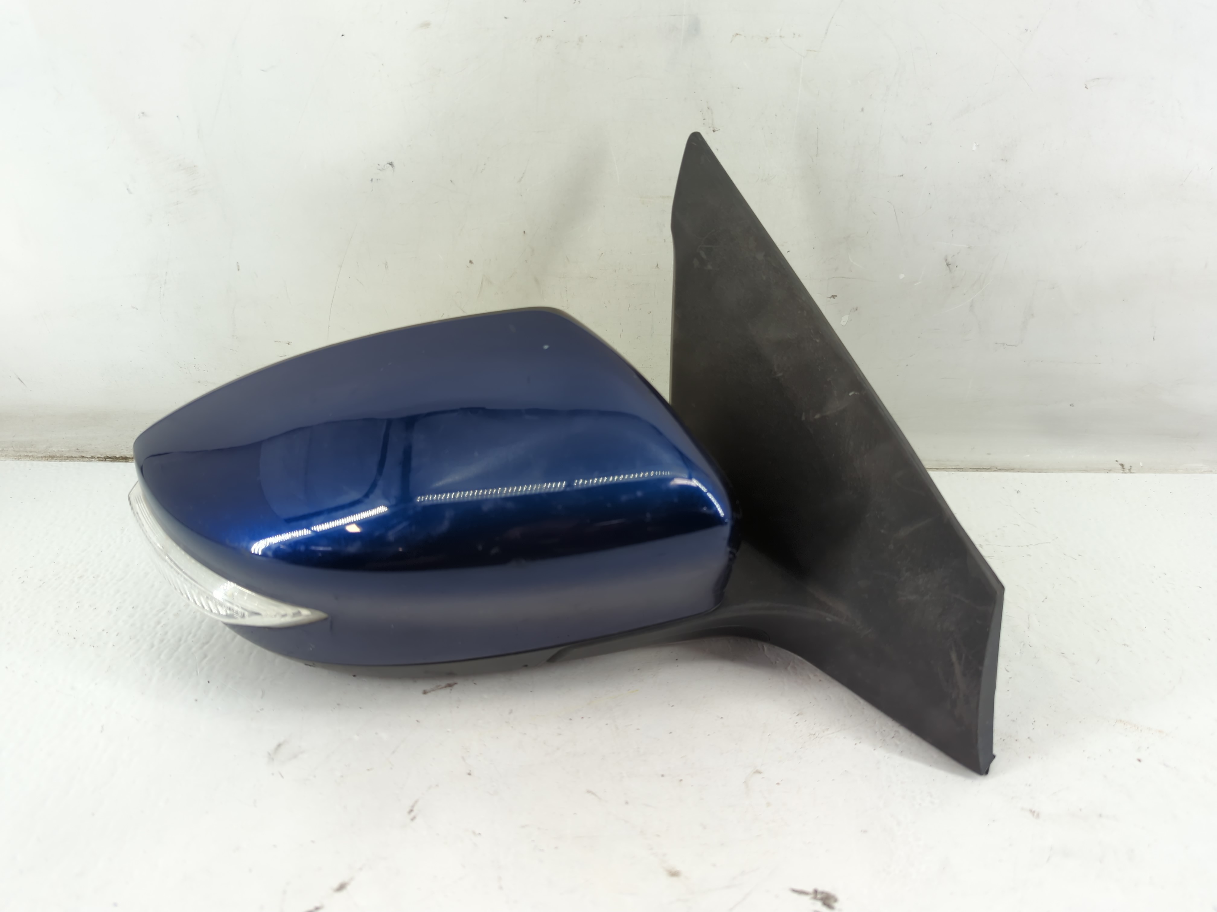Picture of 2016-2019 Nissan Sentra Passenger Right Side View Power Door Mirror 933643
