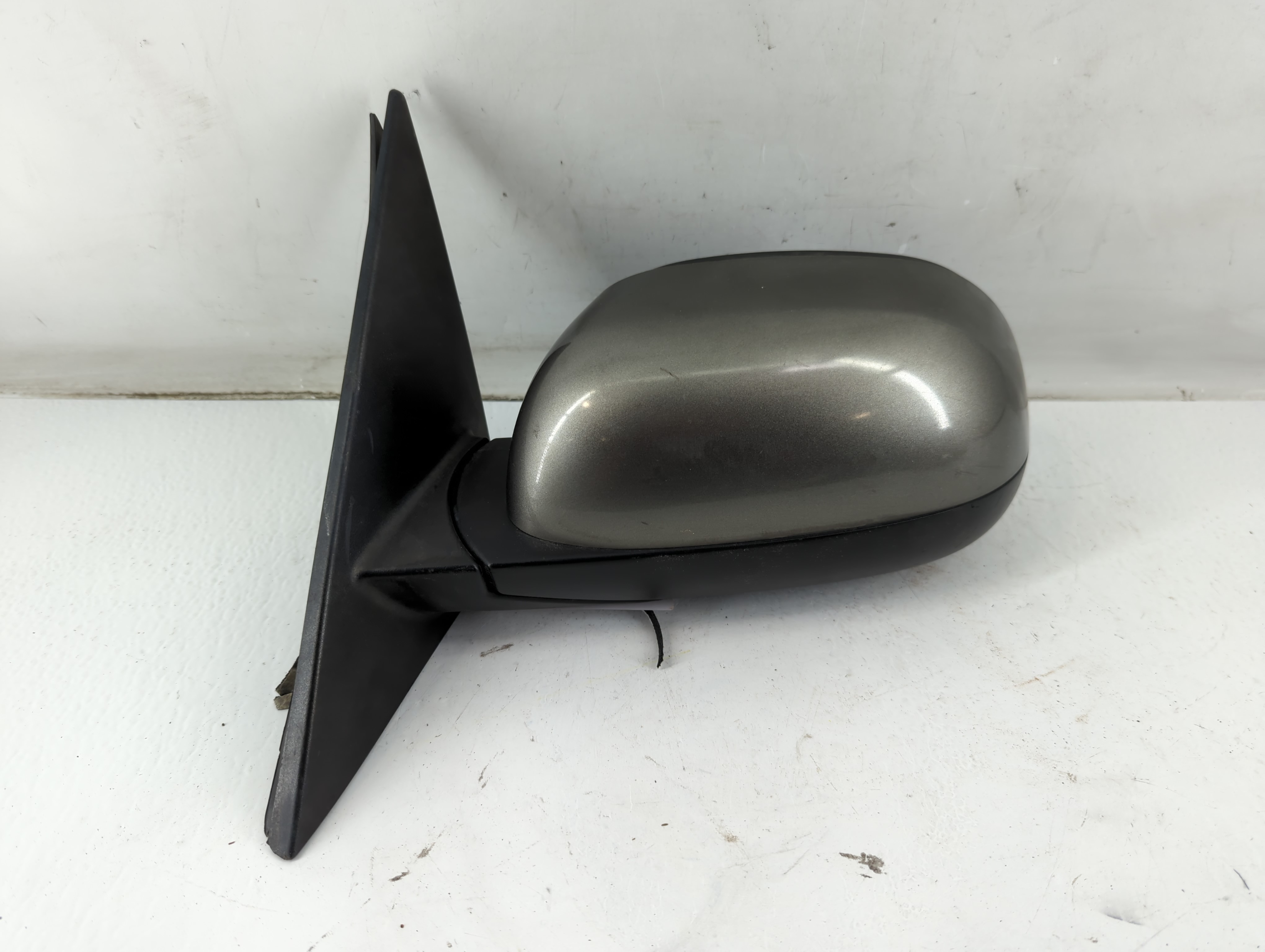2014-2019 Kia Soul Passenger Right Side View Power Door Mirror Gray 933653 - Oemusedautoparts1.com