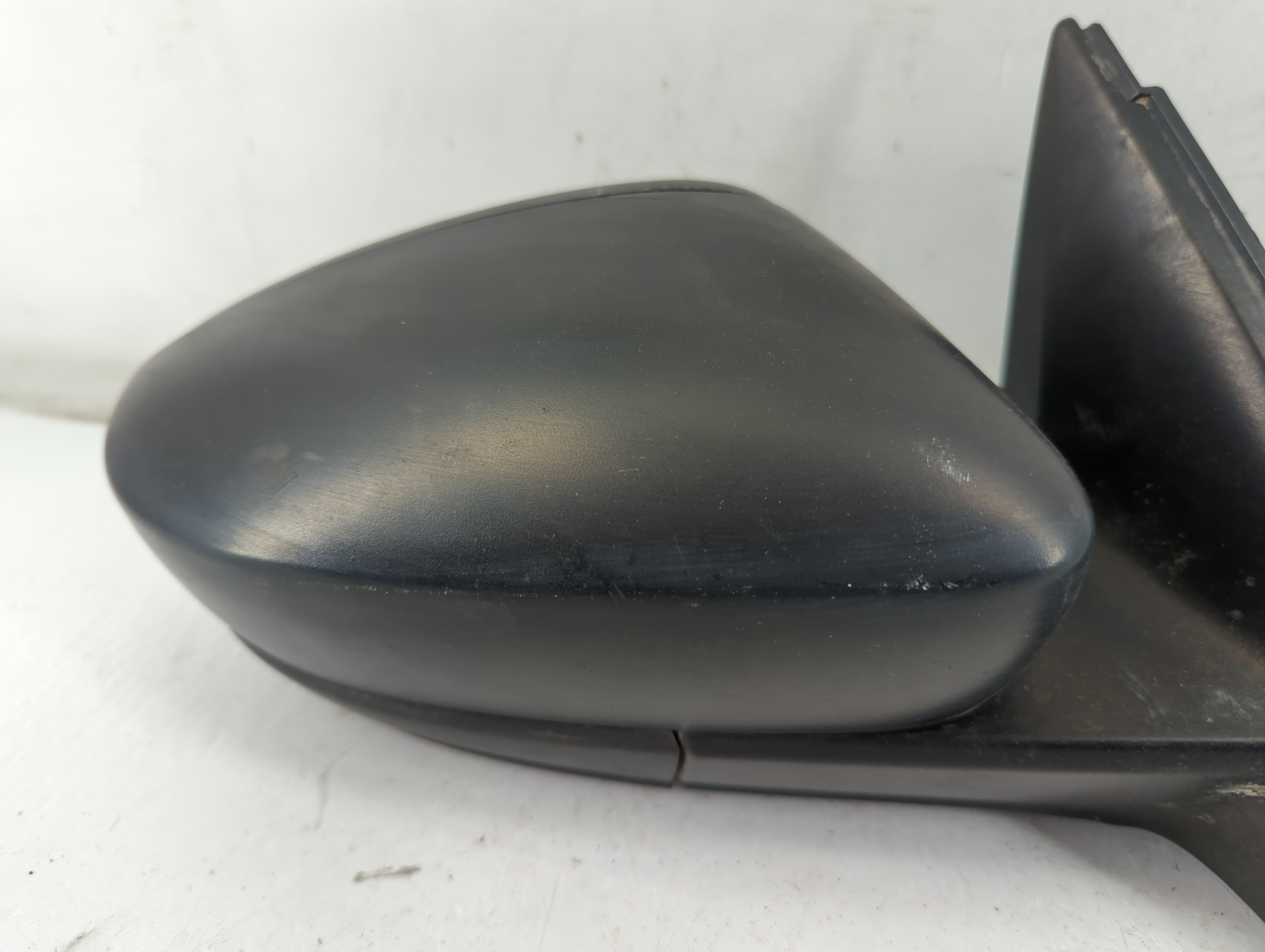 2011-2016 Volkswagen Jetta Passenger Right Side View Power Door Mirror 933674 - Oemusedautoparts1.com