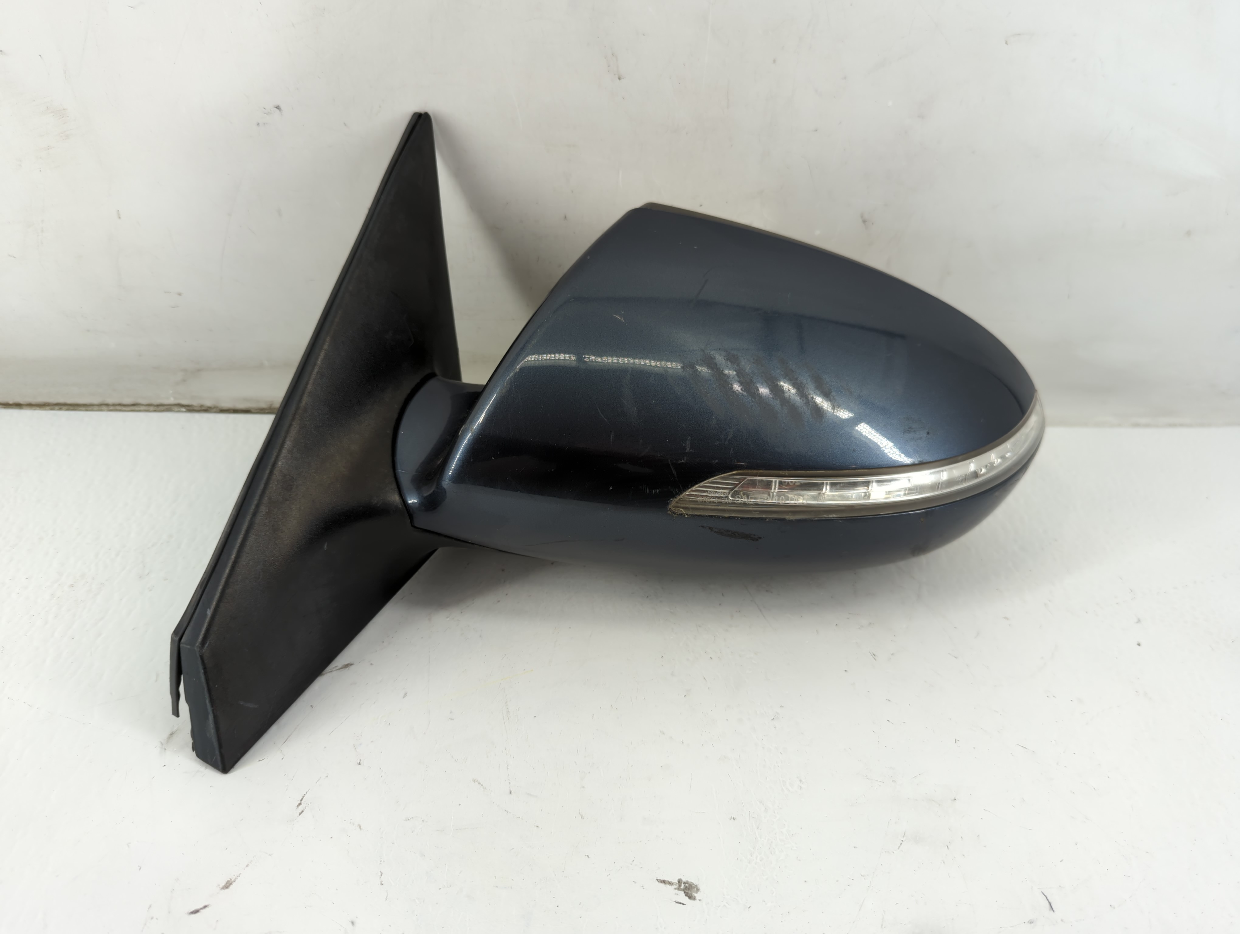 2011-2016 Kia Sportage Driver Left Side View Power Door Mirror Dark Gray 933679 - Oemusedautoparts1.com
