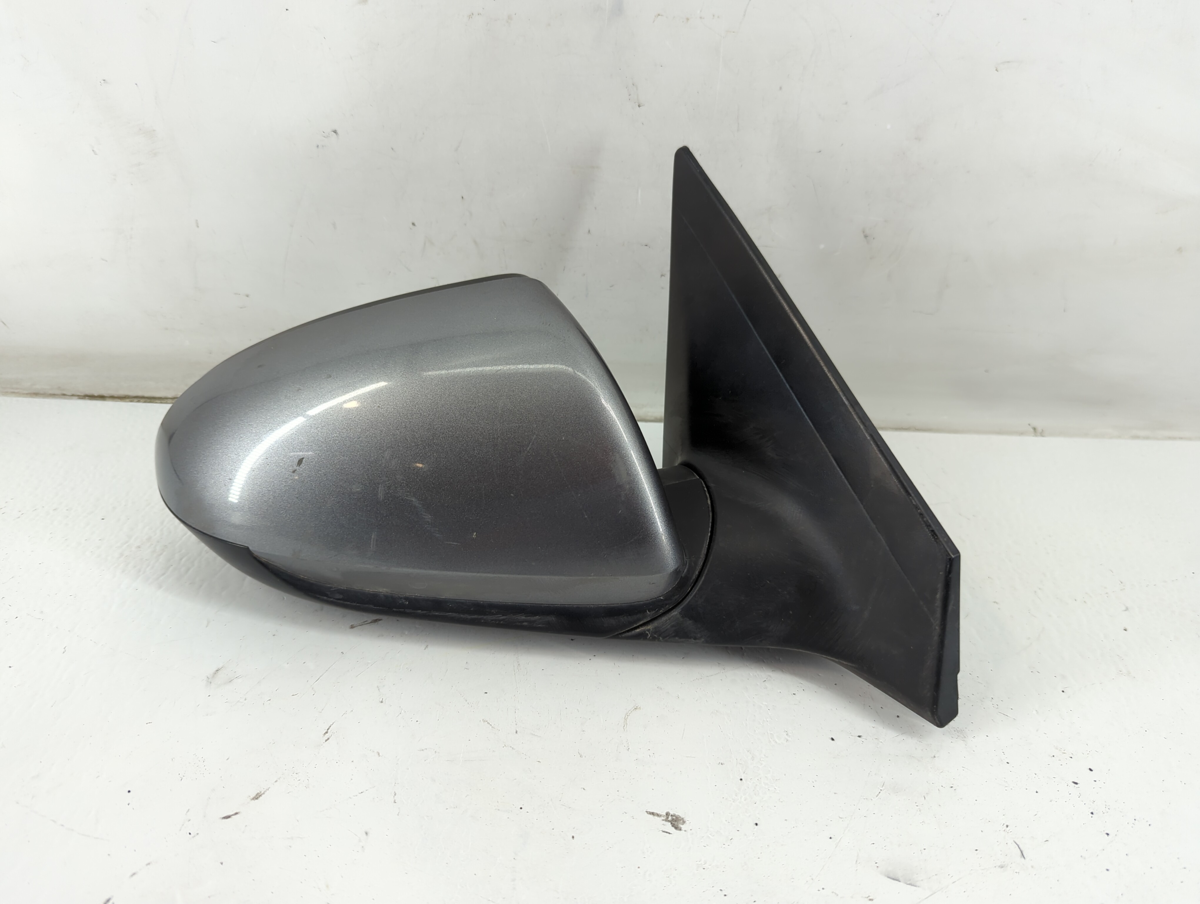 2017-2020 Hyundai Elantra Passenger Right Side View Power Door Mirror 933683 - Oemusedautoparts1.com