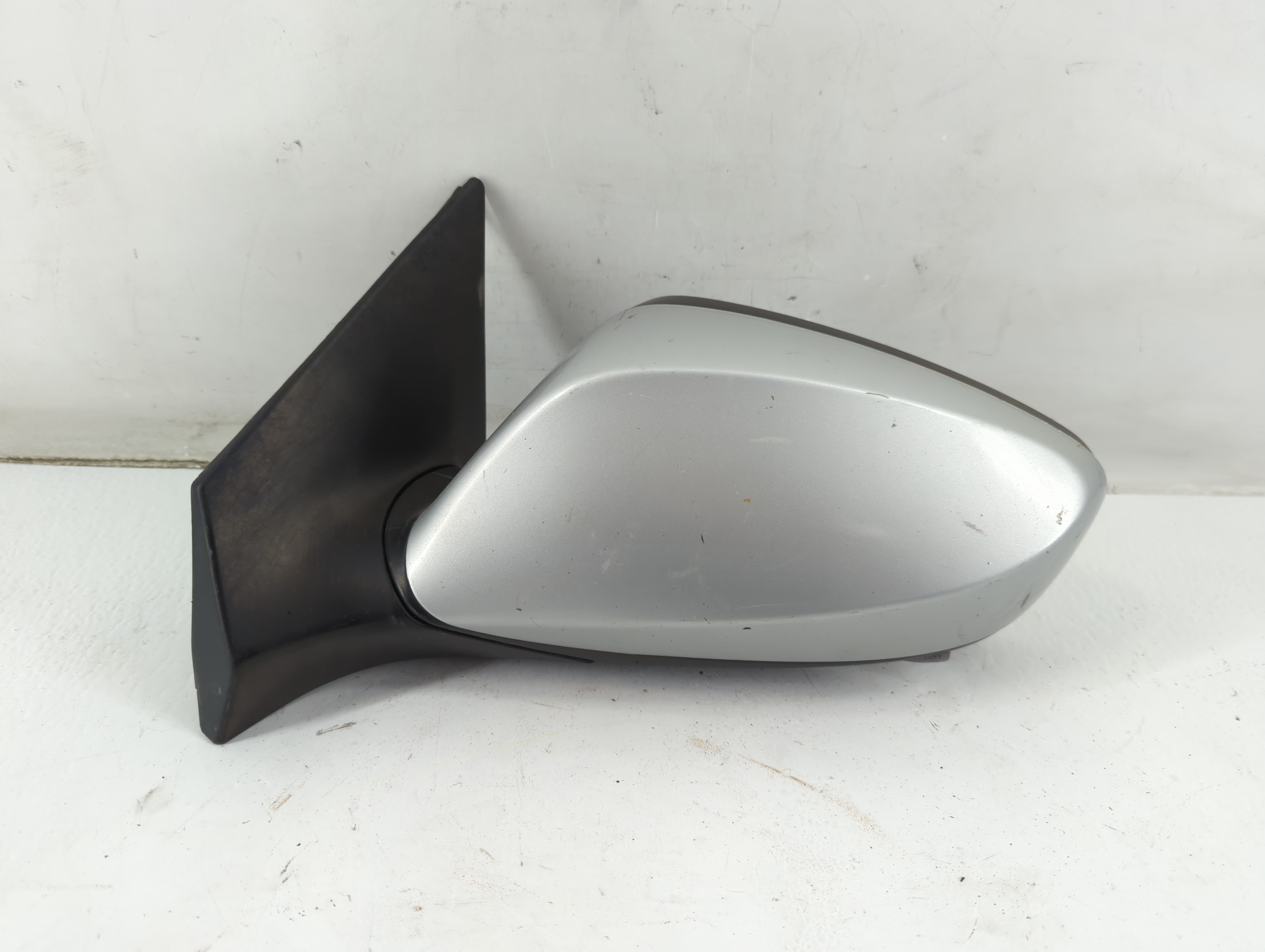 2011-2015 Hyundai Elantra Driver Left Side View Power Door Mirror Grey 933690 - Oemusedautoparts1.com