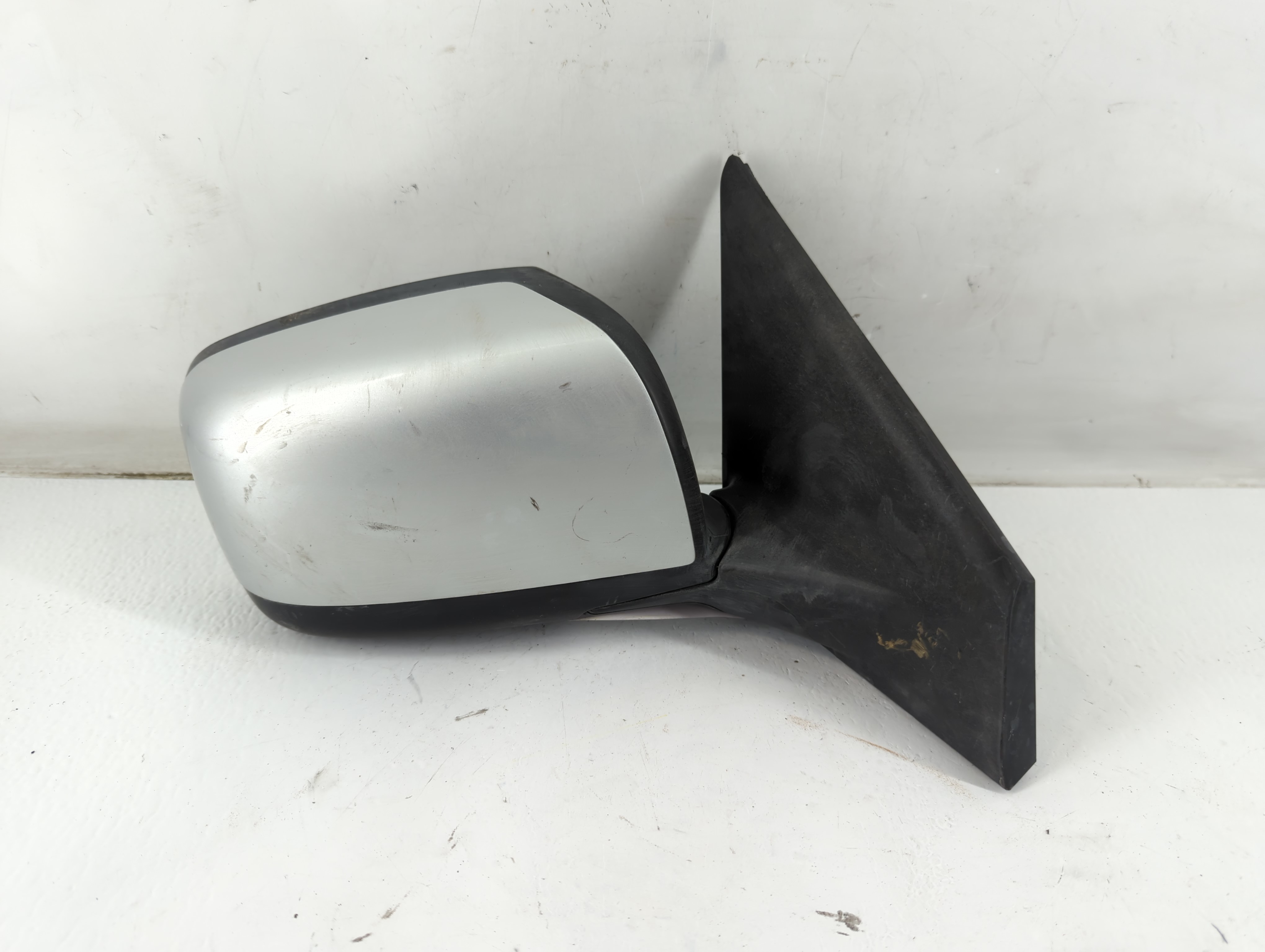 2008-2015 Nissan Rogue Passenger Right Side View Power Door Mirror Grey 933694 - Oemusedautoparts1.com