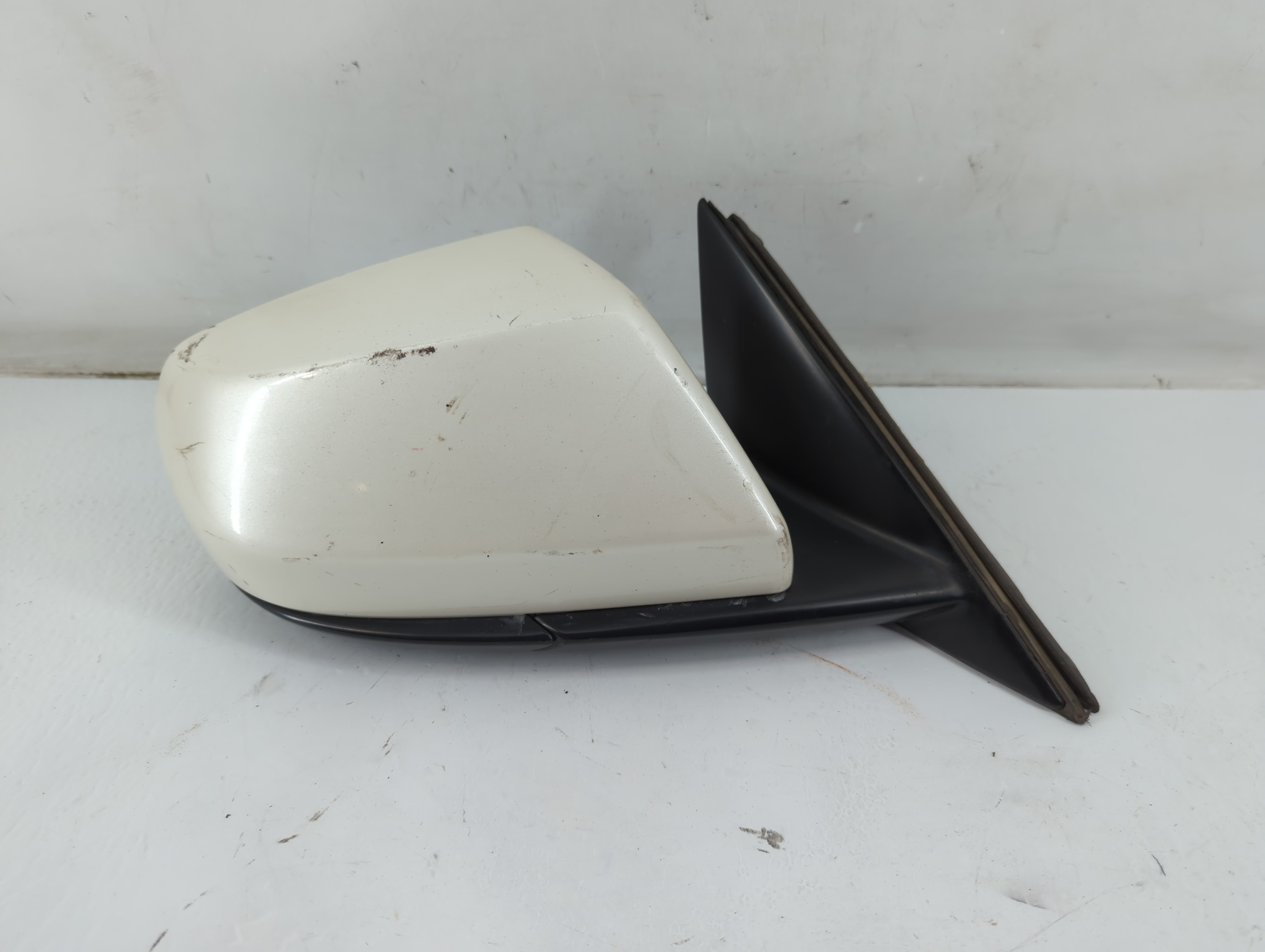 2013-2013 Cadillac Ats Passenger Right Side View Power Door Mirror White 933699 - Oemusedautoparts1.com