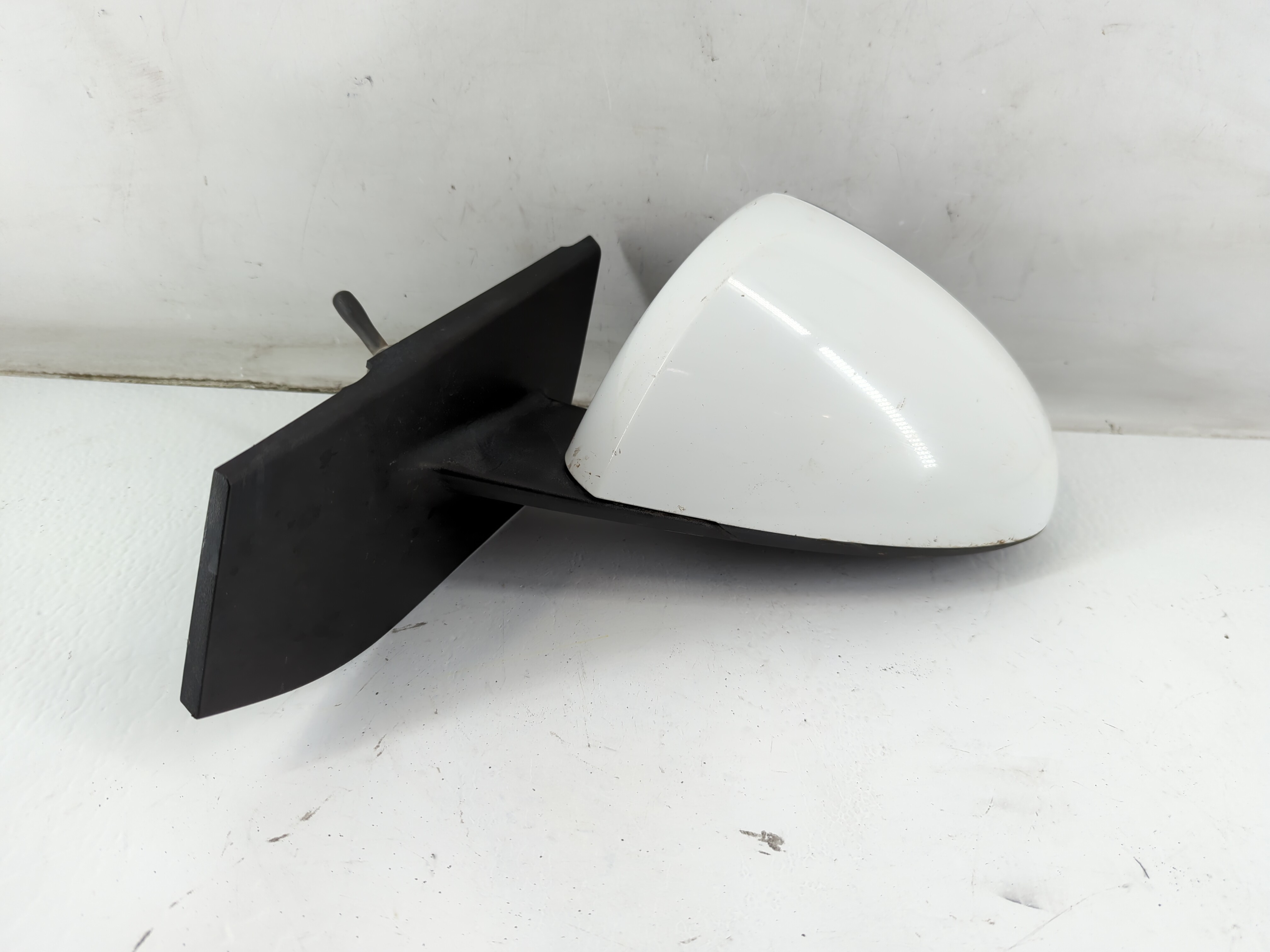 2013-2015 Chevrolet Spark Driver Left Side View Power Door Mirror White 933701 - Oemusedautoparts1.com
