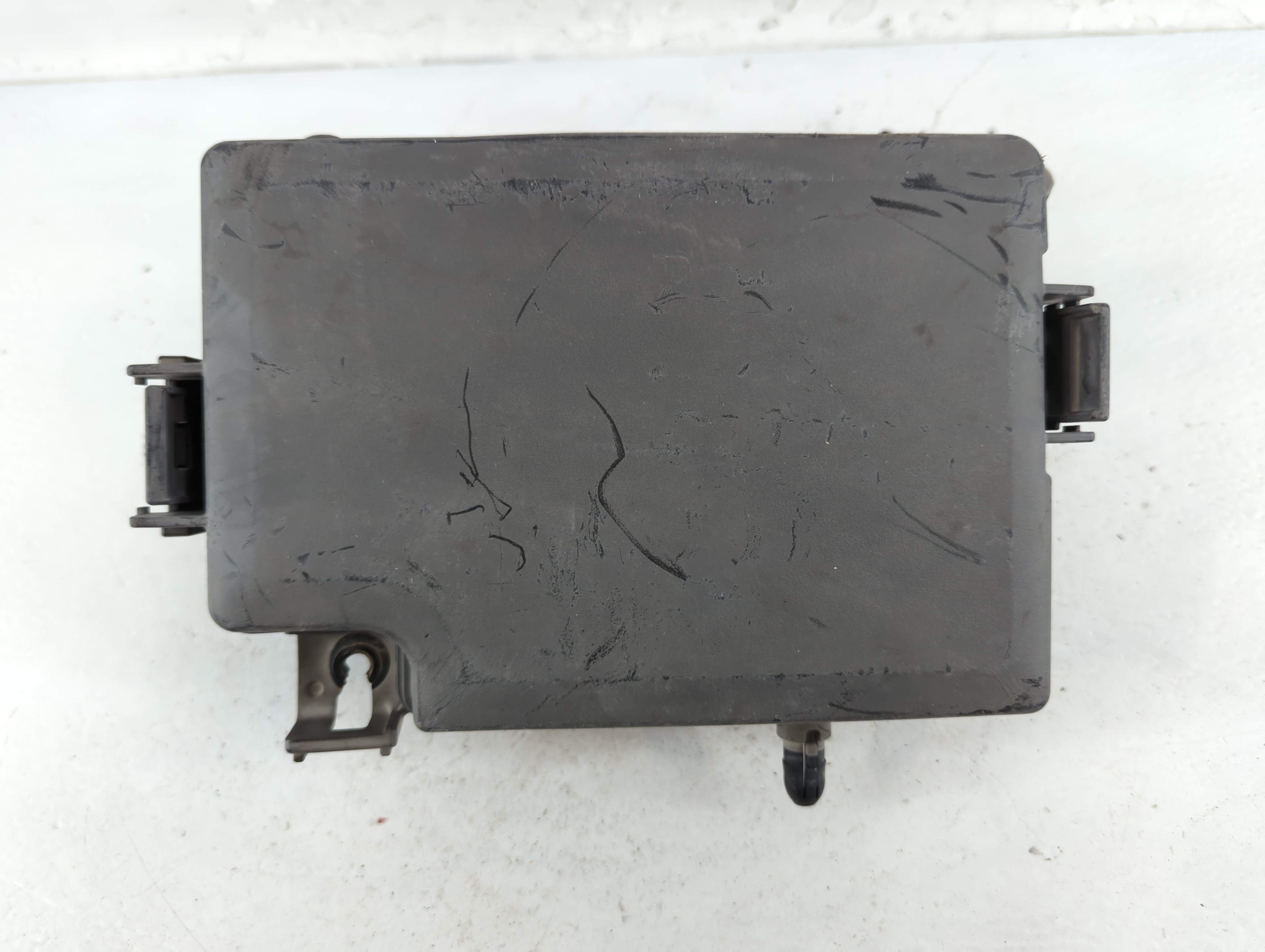 2018-2018 Hyundai Elantra Fusebox Fuse Box Relay Module 91956-f2022 933711 - Oemusedautoparts1.com