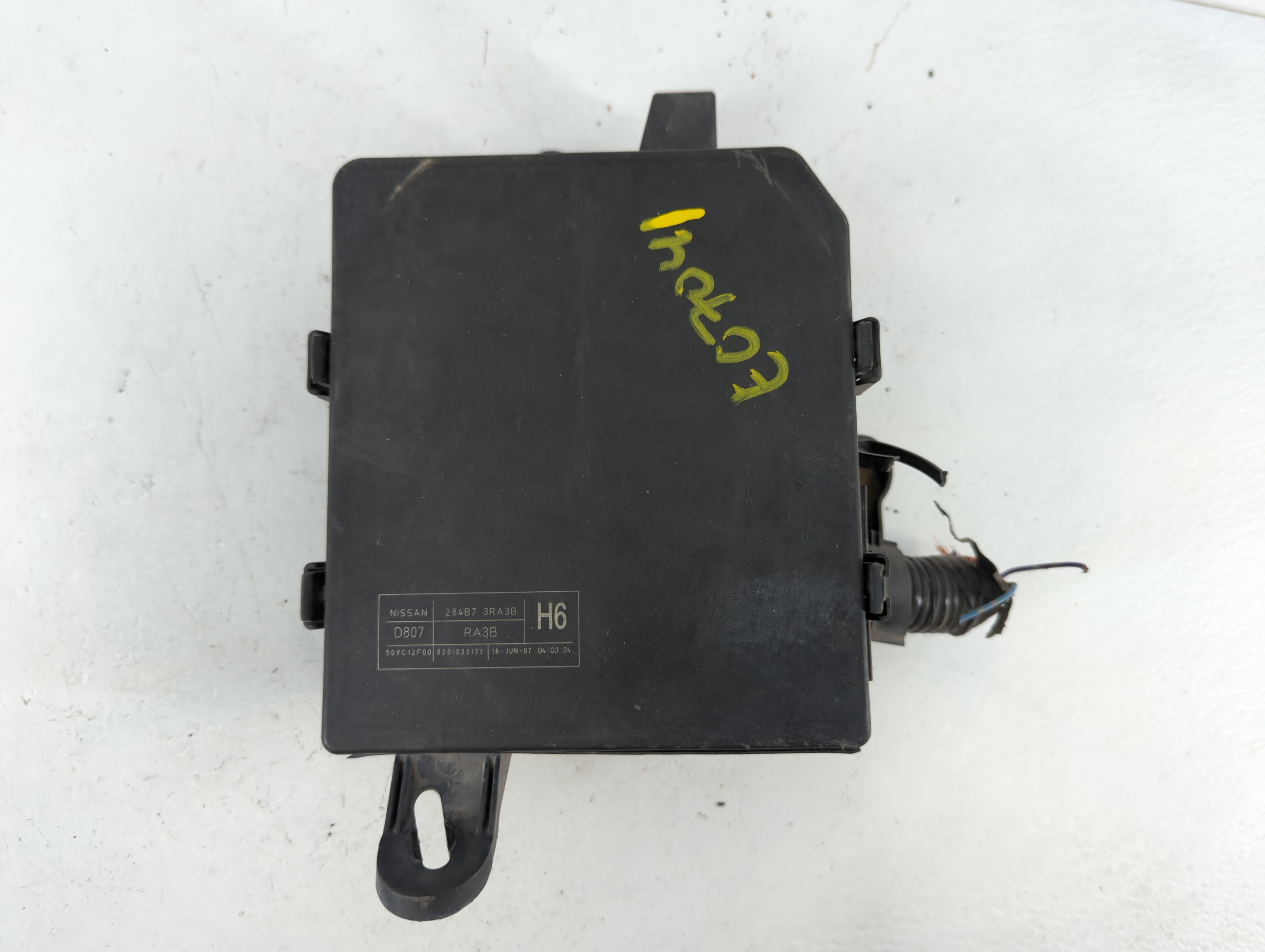Picture of 2013-2019 Nissan Sentra Fusebox Fuse Box Relay Module 284b7 3ra3b 933755