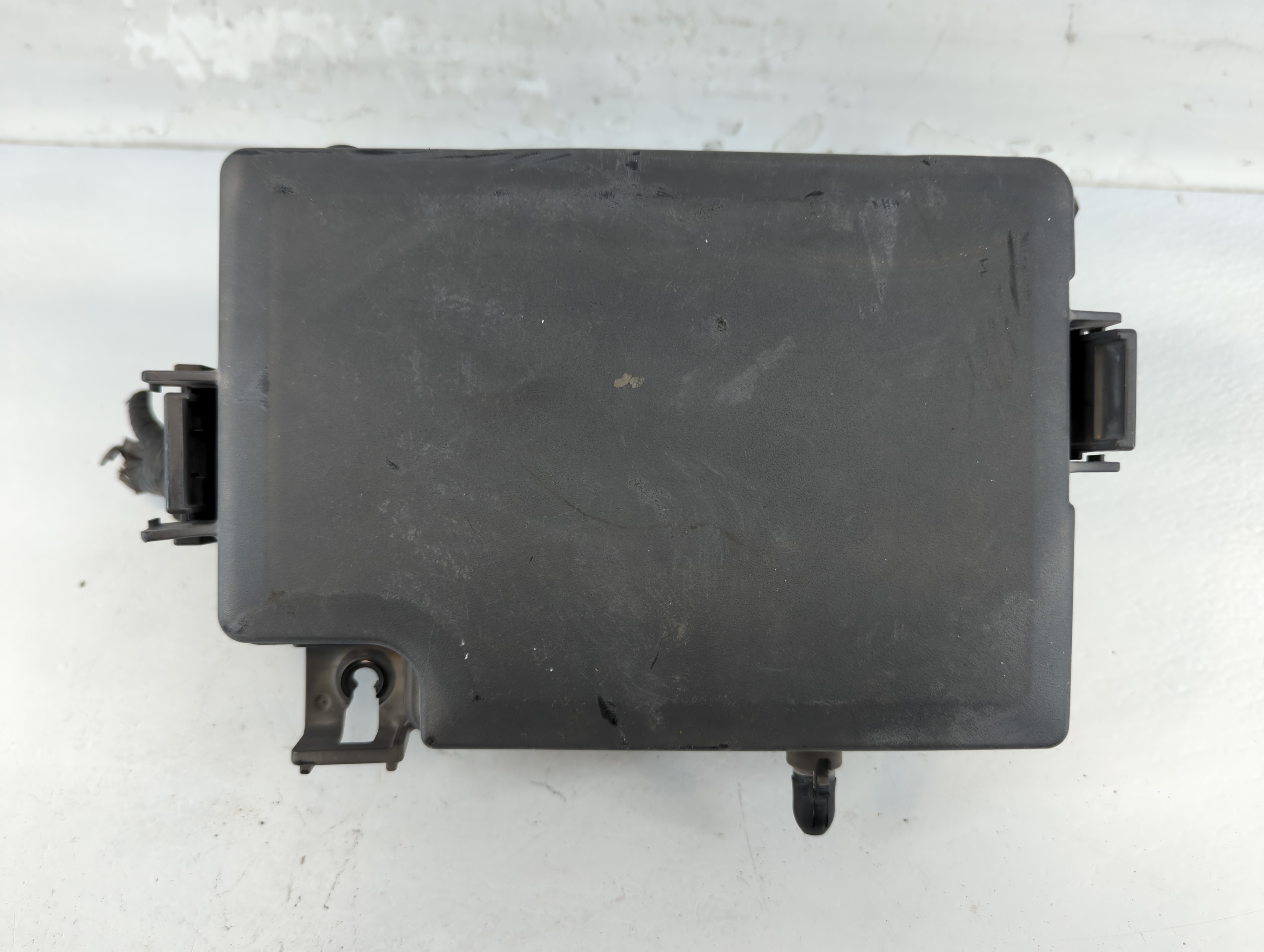 2017-2017 Hyundai Elantra Fusebox Fuse Box Relay Module 91203 F2260 933776 - Oemusedautoparts1.com