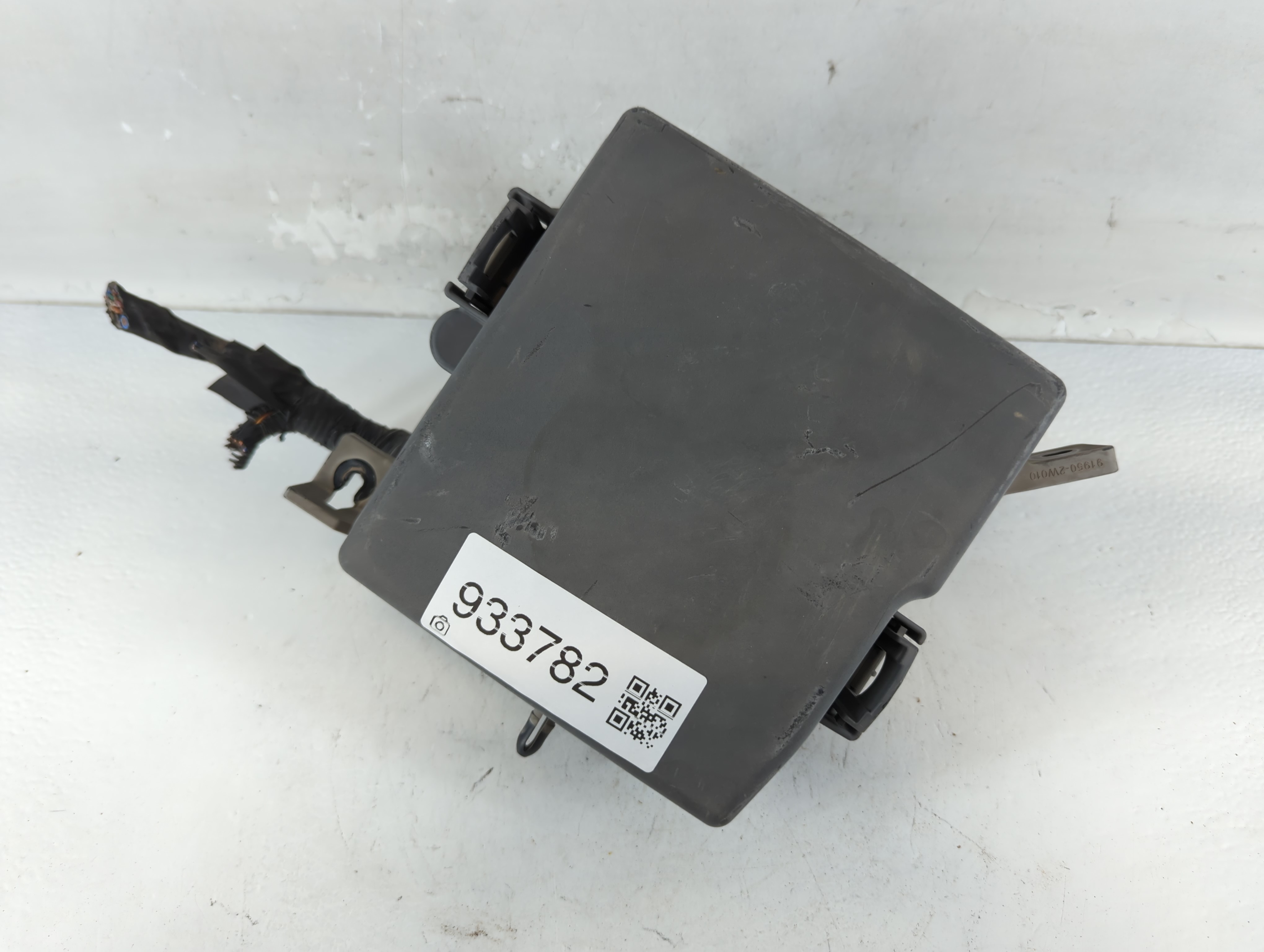 Picture of 2014-2015 Kia Sorento Fusebox Fuse Box Relay Module 91941-2p520 933782