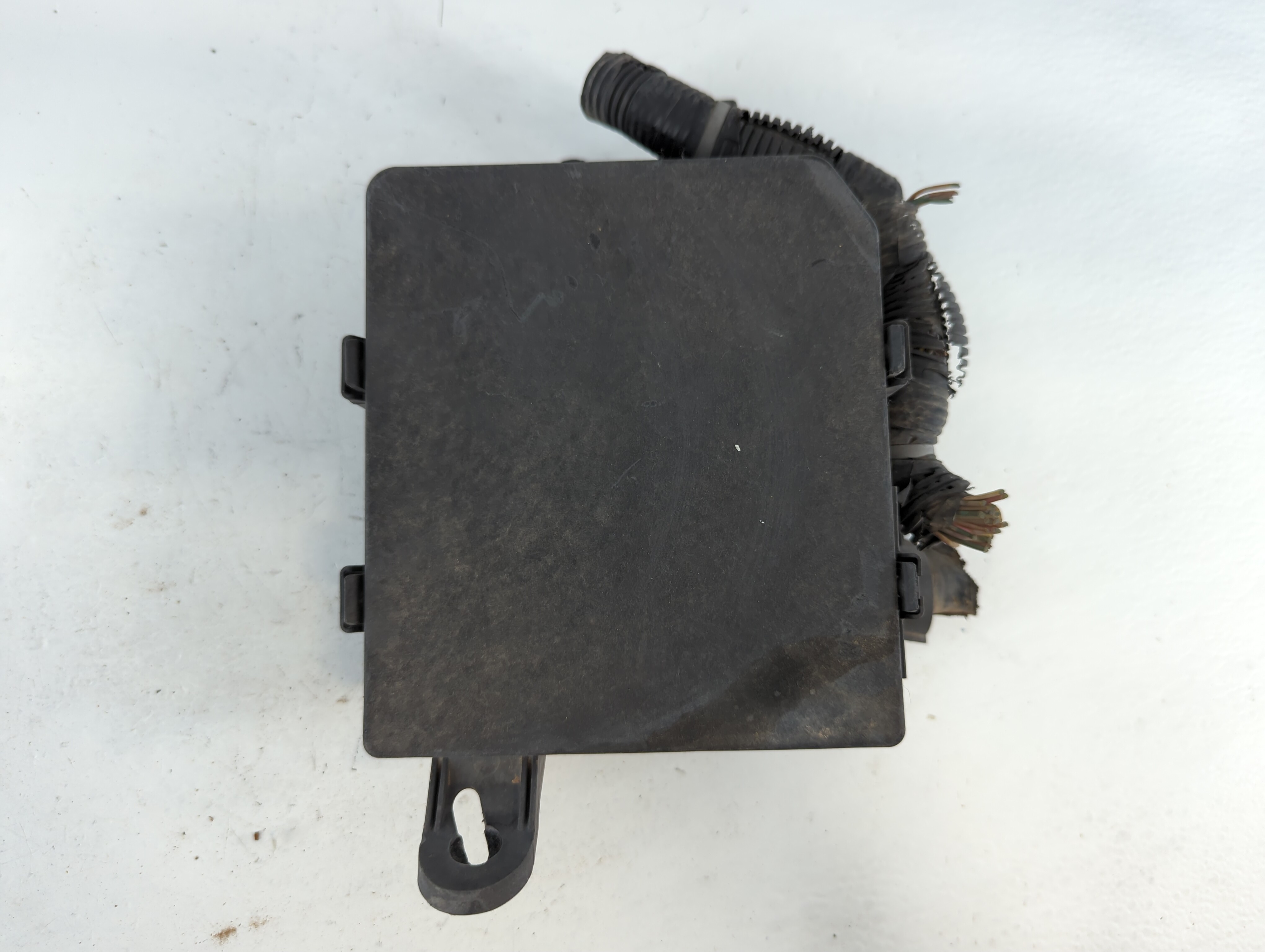2013-2019 Nissan Sentra Fusebox Fuse Box Relay Module 150j00101 933797 - Oemusedautoparts1.com