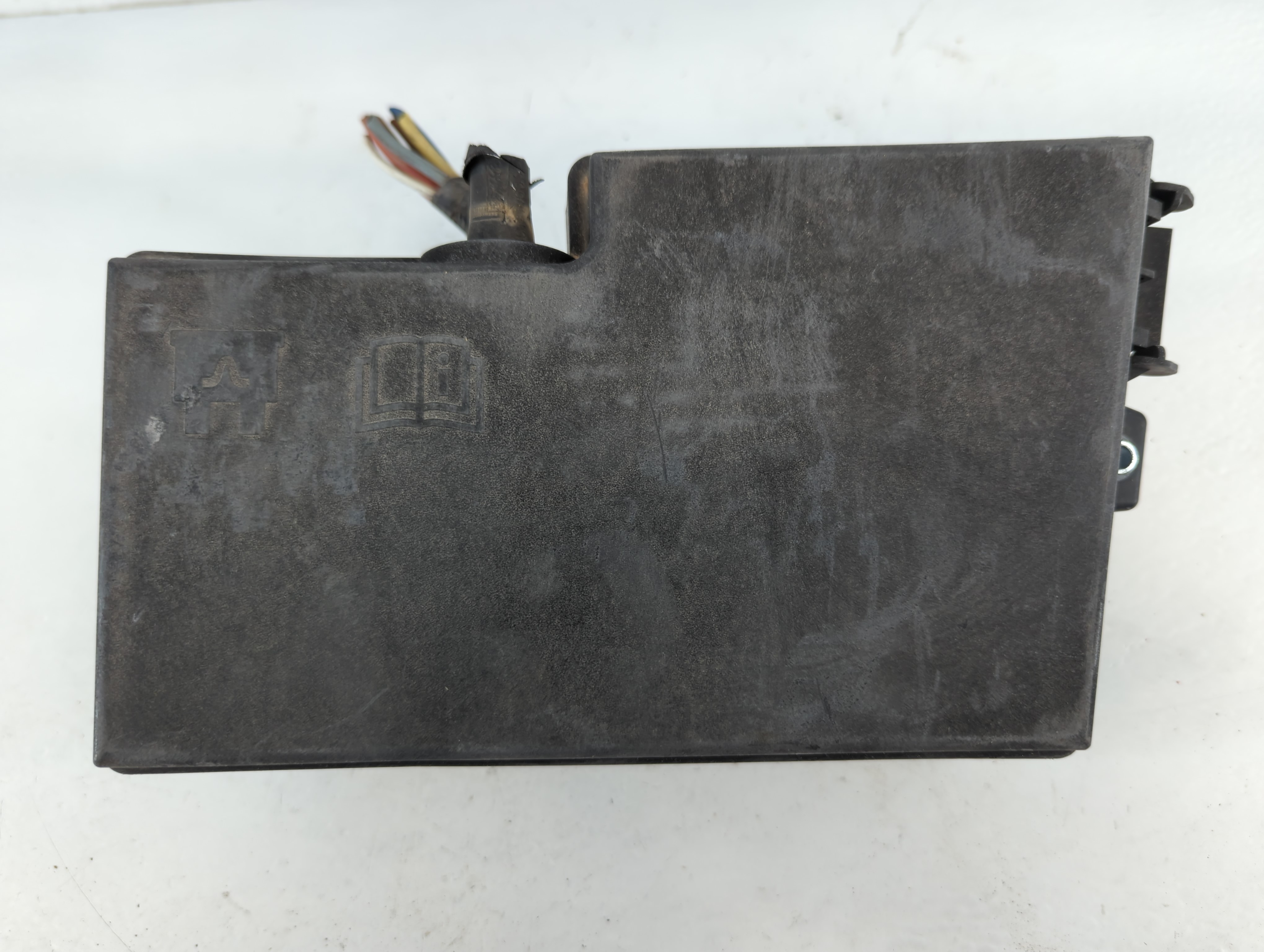 2017-2018 Ford Focus Fusebox Fuse Box Relay Module Av6t-14a067-ad 933804 - Oemusedautoparts1.com