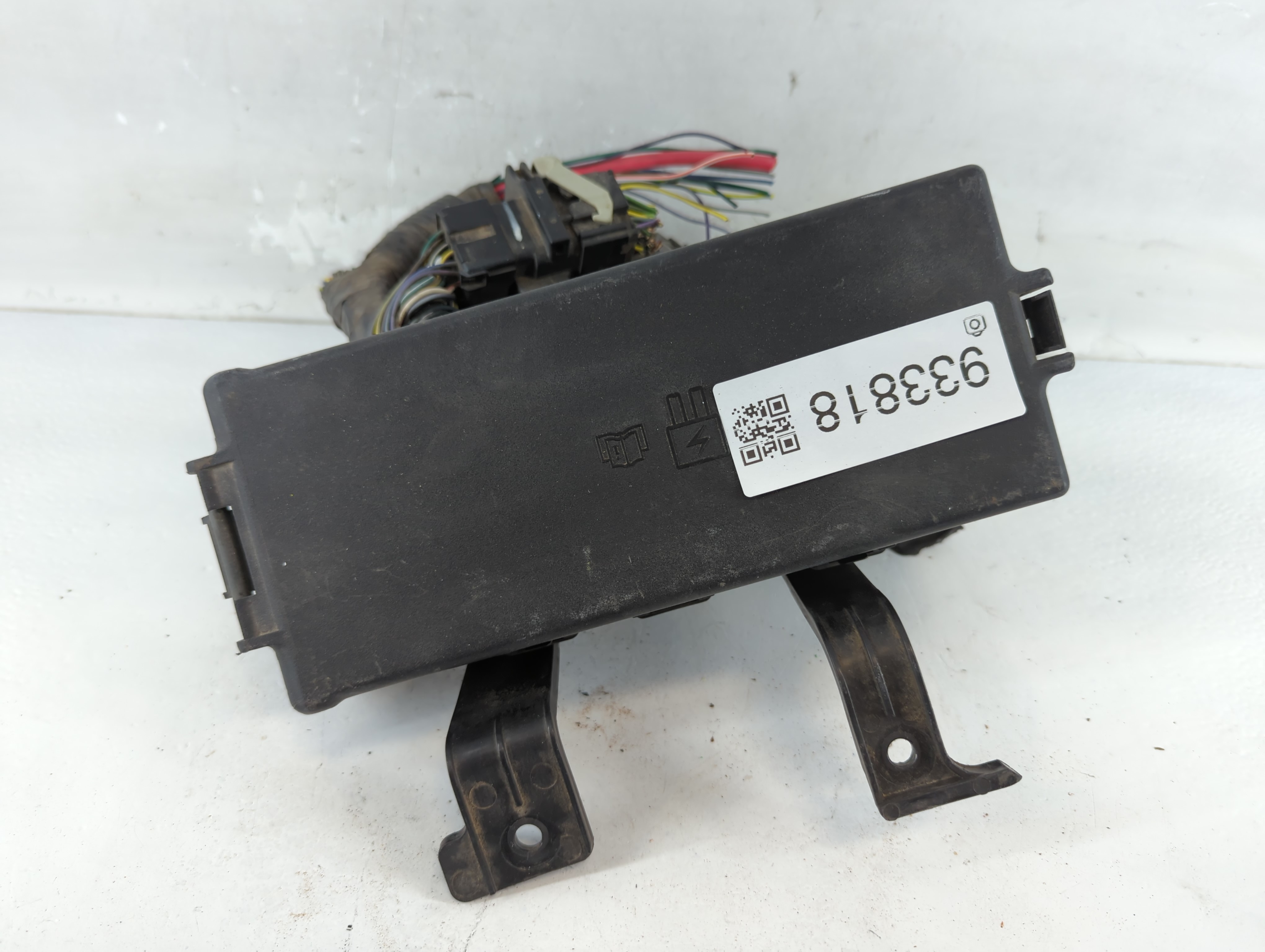 2010-2012 Ford Fusion Fusebox Fuse Box Relay Module 54-7146-30 933818 - Oemusedautoparts1.com