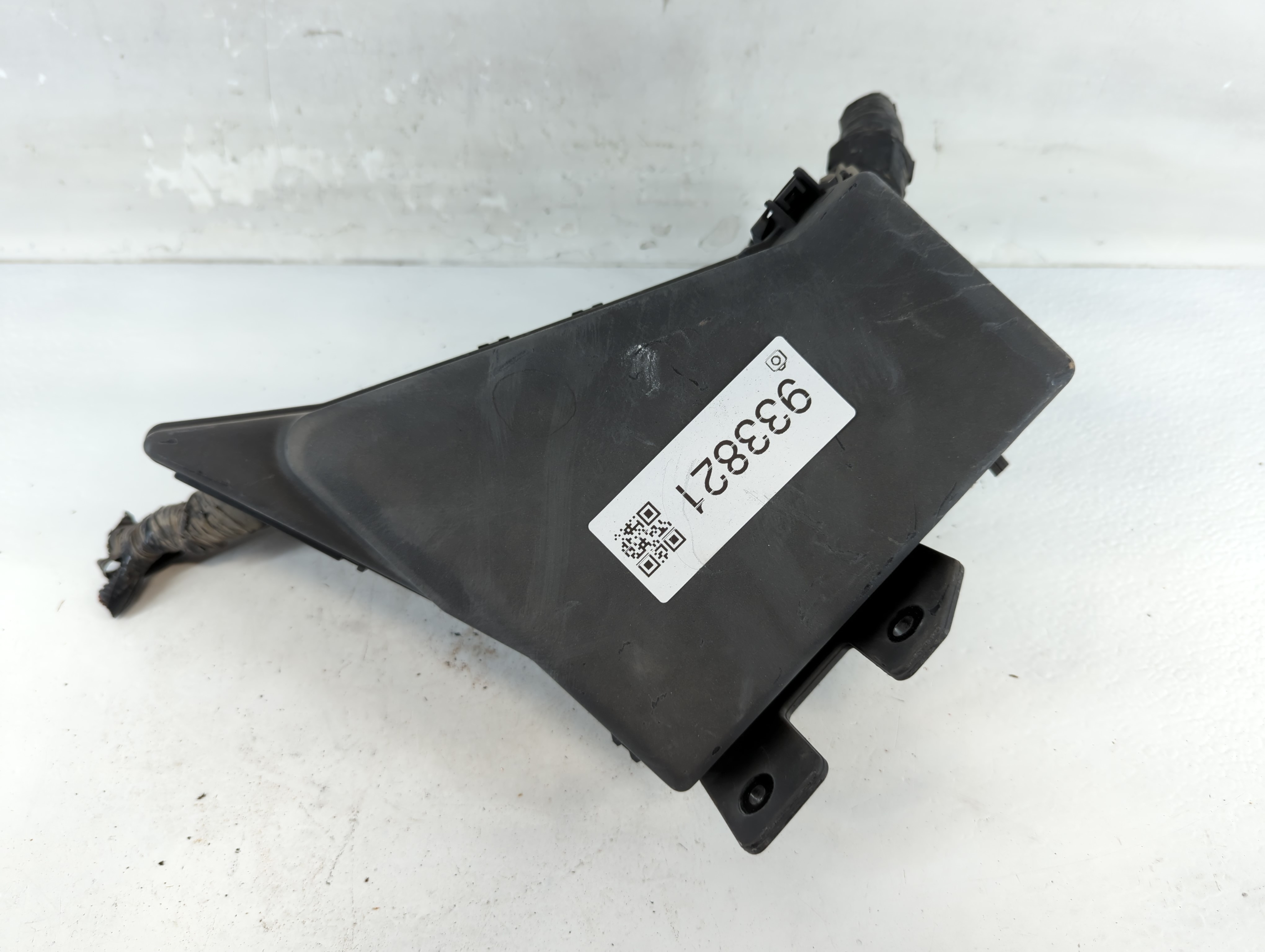 2010-2014 Subaru Legacy Fusebox Fuse Box Relay Module Mb503200b 933821 - Oemusedautoparts1.com