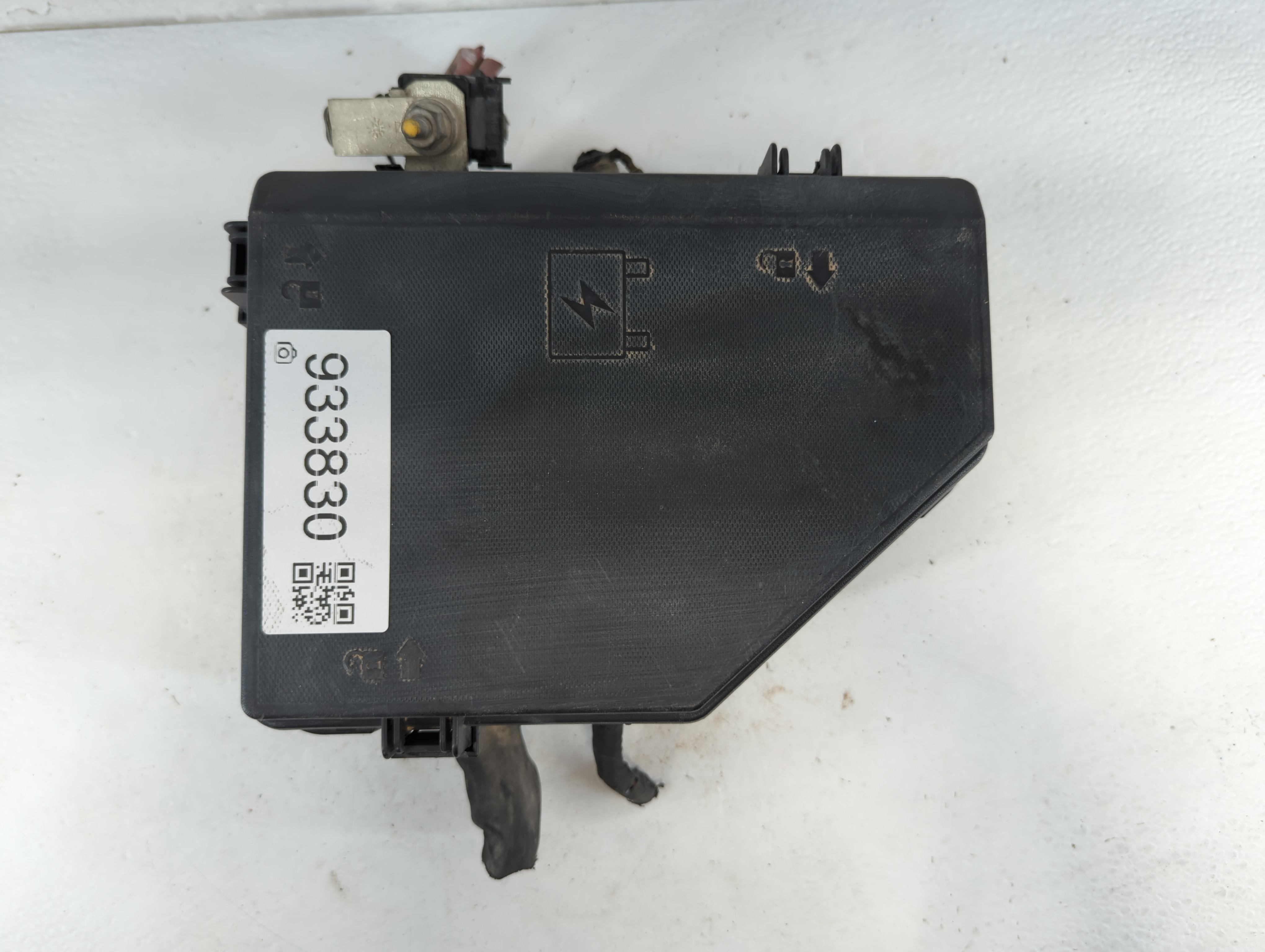 2012-2012 Chevrolet Traverse Fusebox Fuse Box Relay Module 933830 - Oemusedautoparts1.com