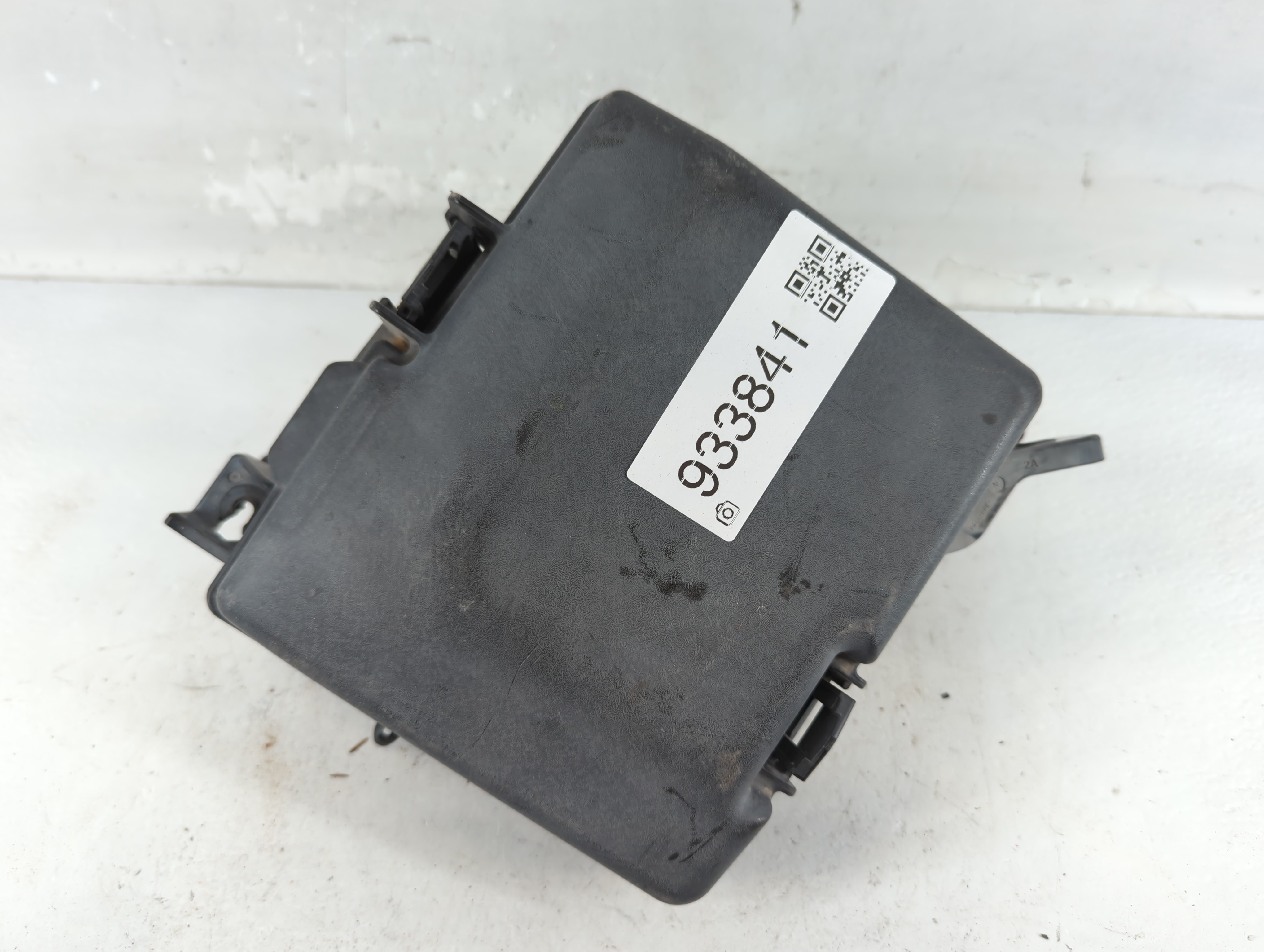 2015-2015 Hyundai Sonata Fusebox Fuse Box Relay Module 91950-c1820 933841 - Oemusedautoparts1.com