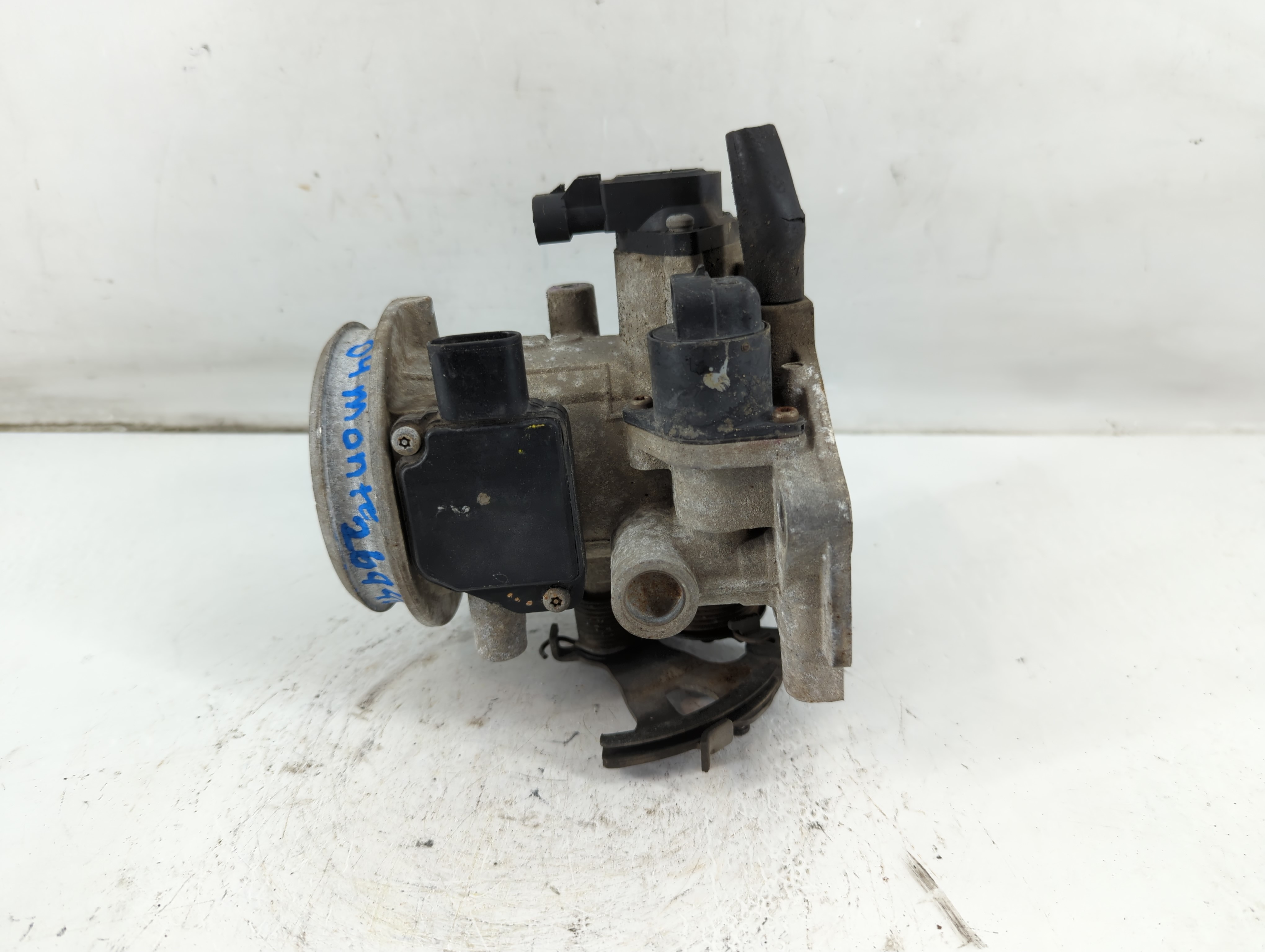 2000-2005 Chevrolet Monte Carlo Throttle Body 933957 - Oemusedautoparts1.com