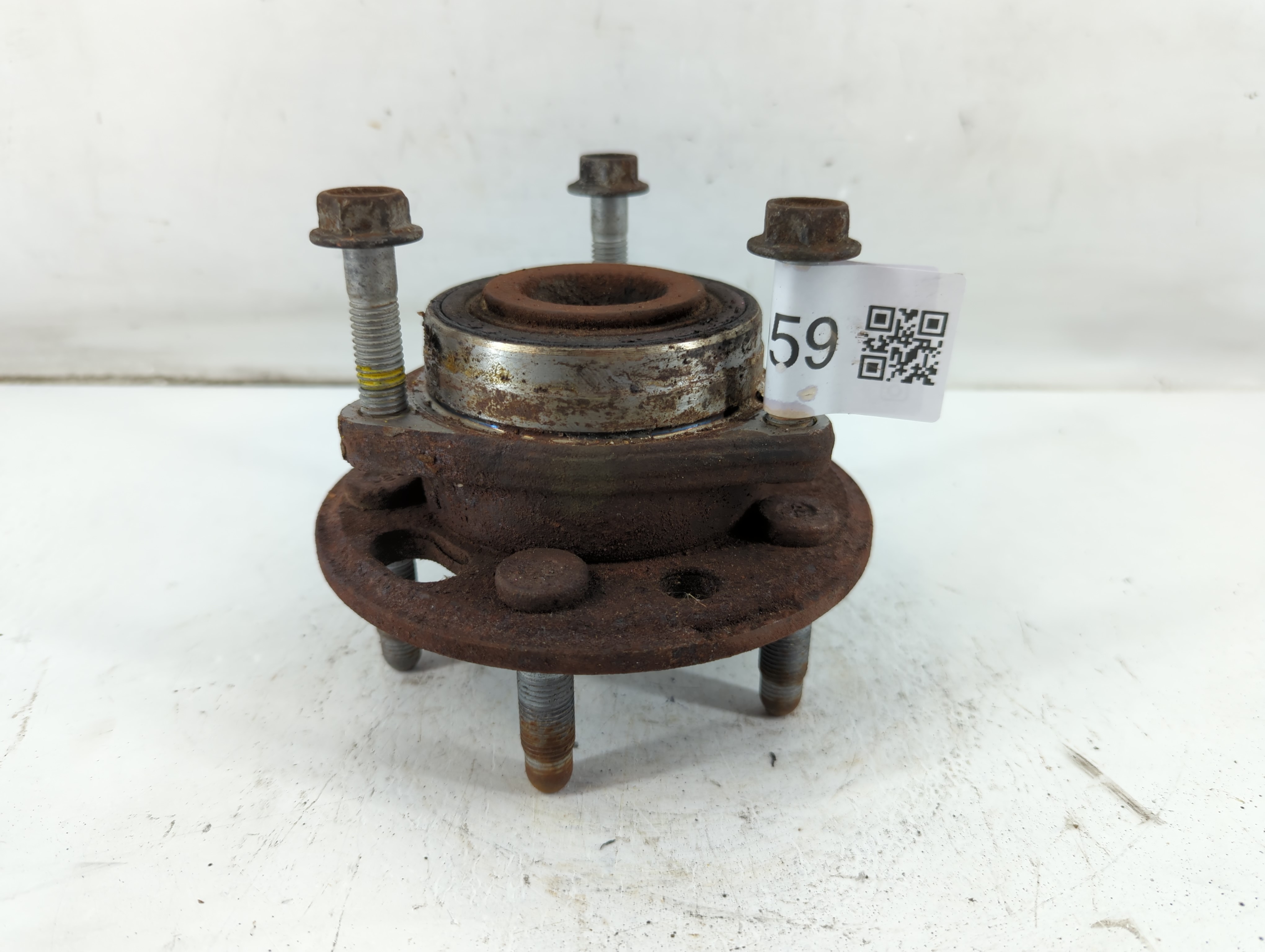 2013-2016 Chevrolet Malibu Driver Rear Wheel Hub Oem 933959 - Oemusedautoparts1.com