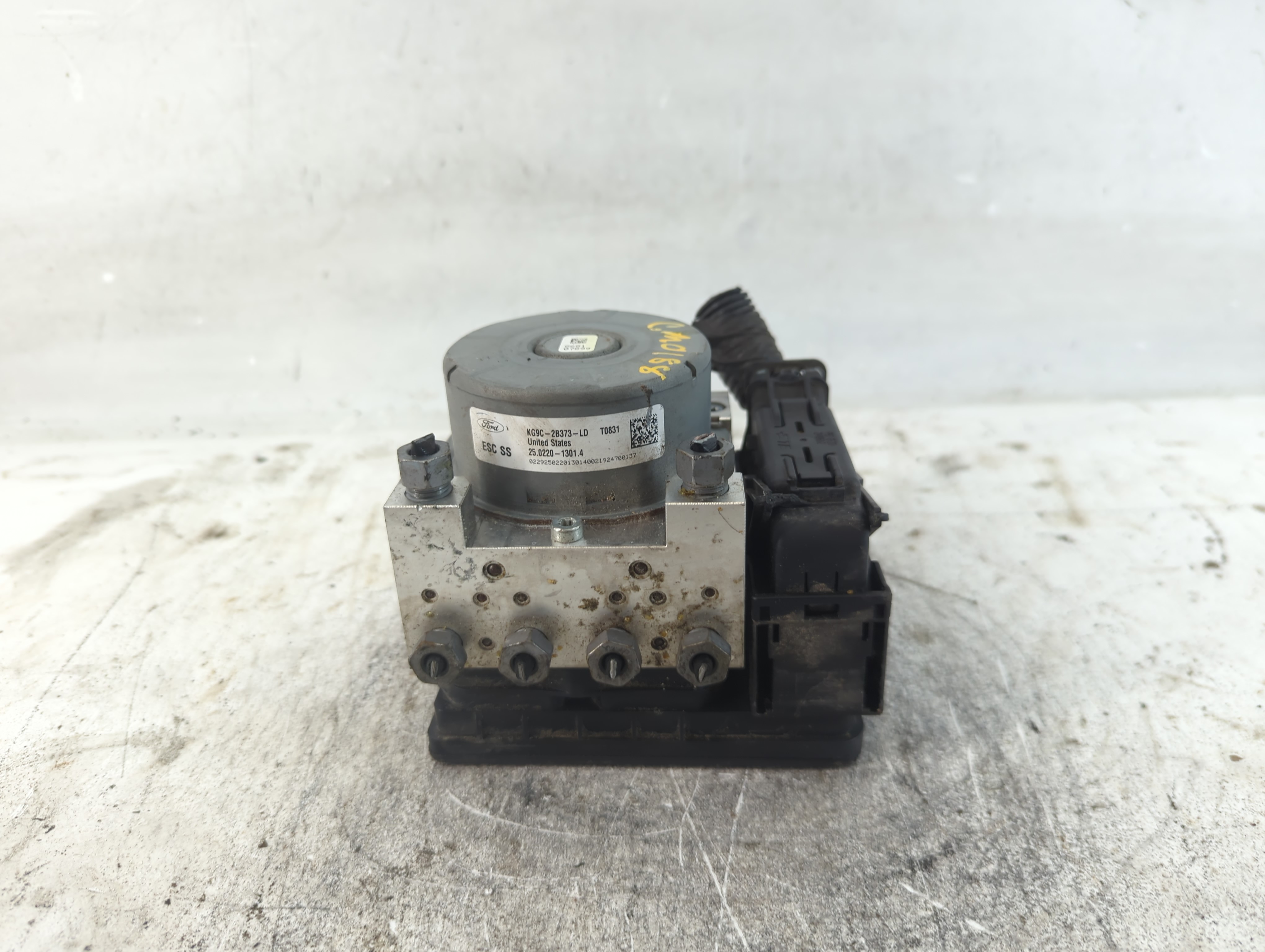 2019-2020 Ford Fusion Abs Pump Control Module 933981 - Oemusedautoparts1.com