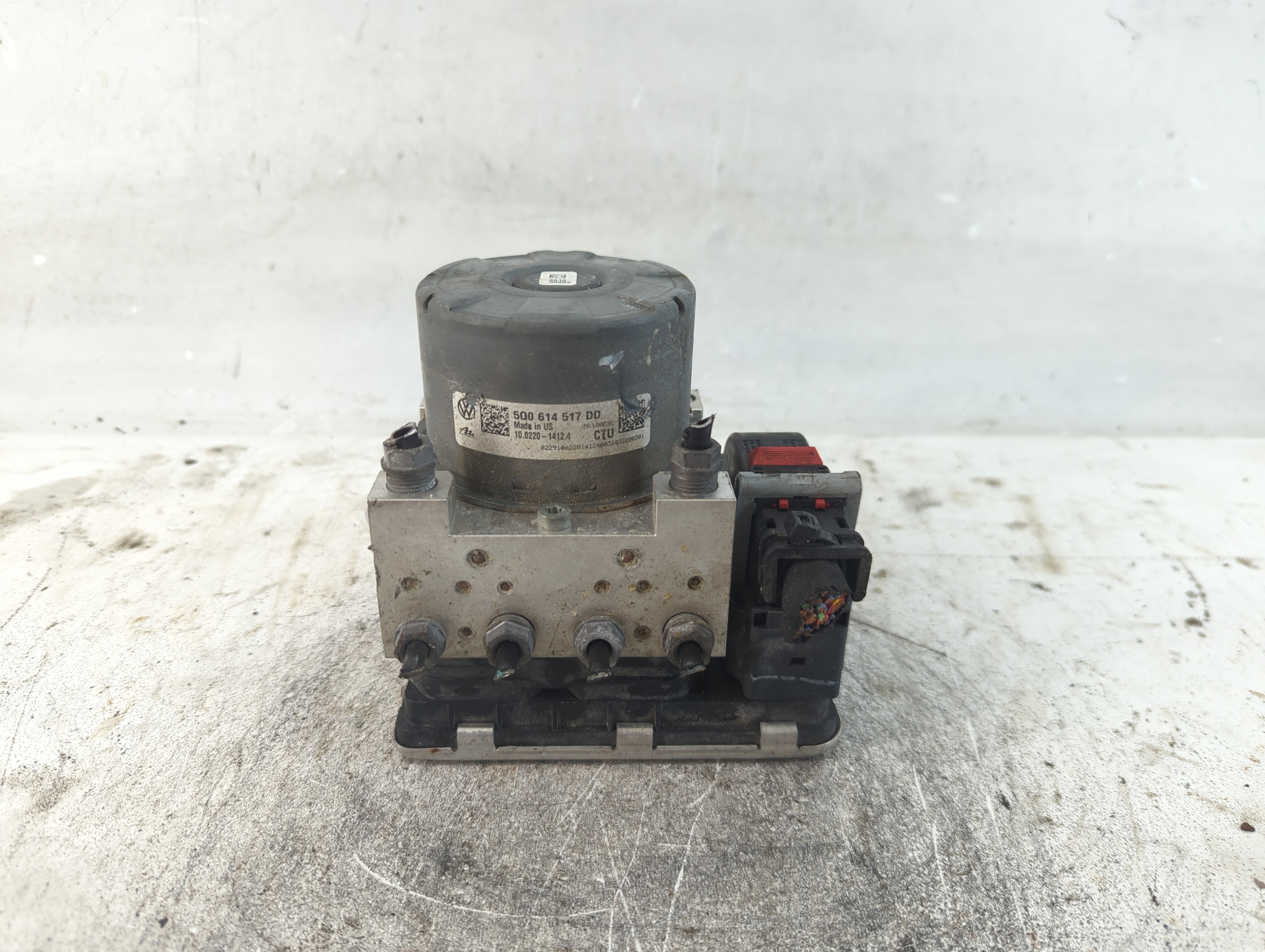 2018-2020 Volkswagen Tiguan Abs Pump Control Module 934029 - Oemusedautoparts1.com
