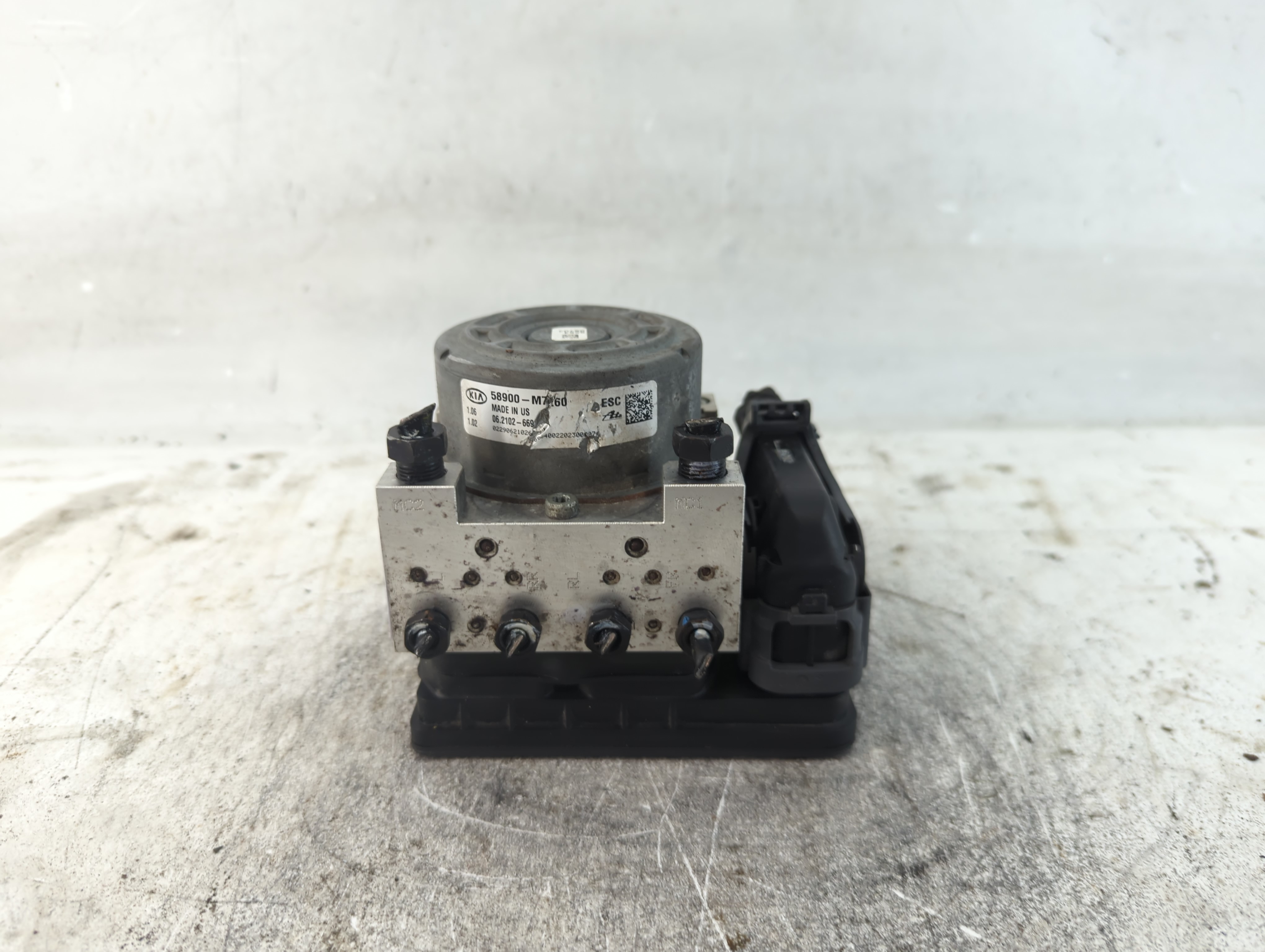 2019-2021 Kia Forte Abs Pump Control Module 934037 - Oemusedautoparts1.com