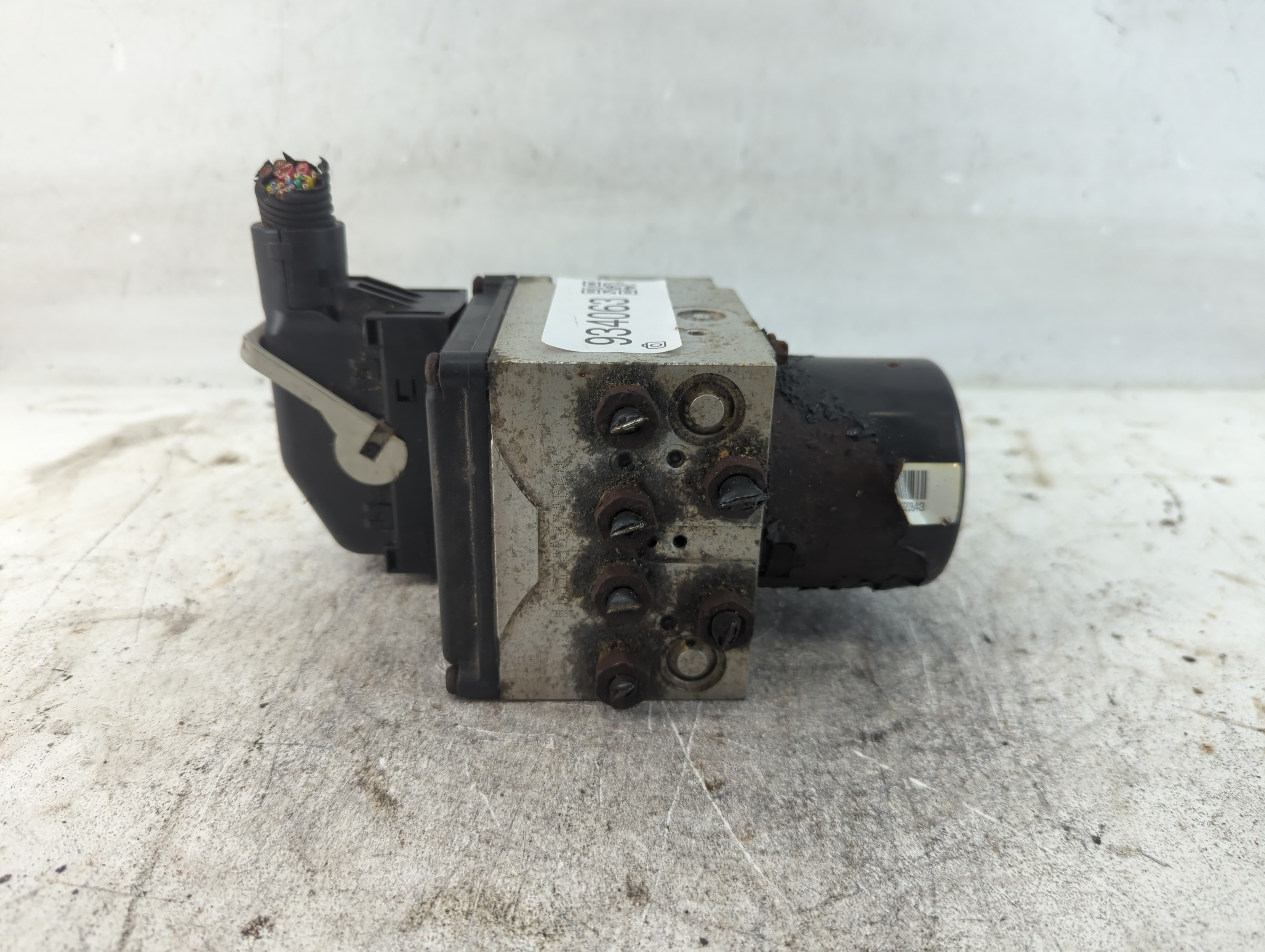 2007-2009 Chevrolet Trailblazer Abs Pump Control Module 934063 - Oemusedautoparts1.com