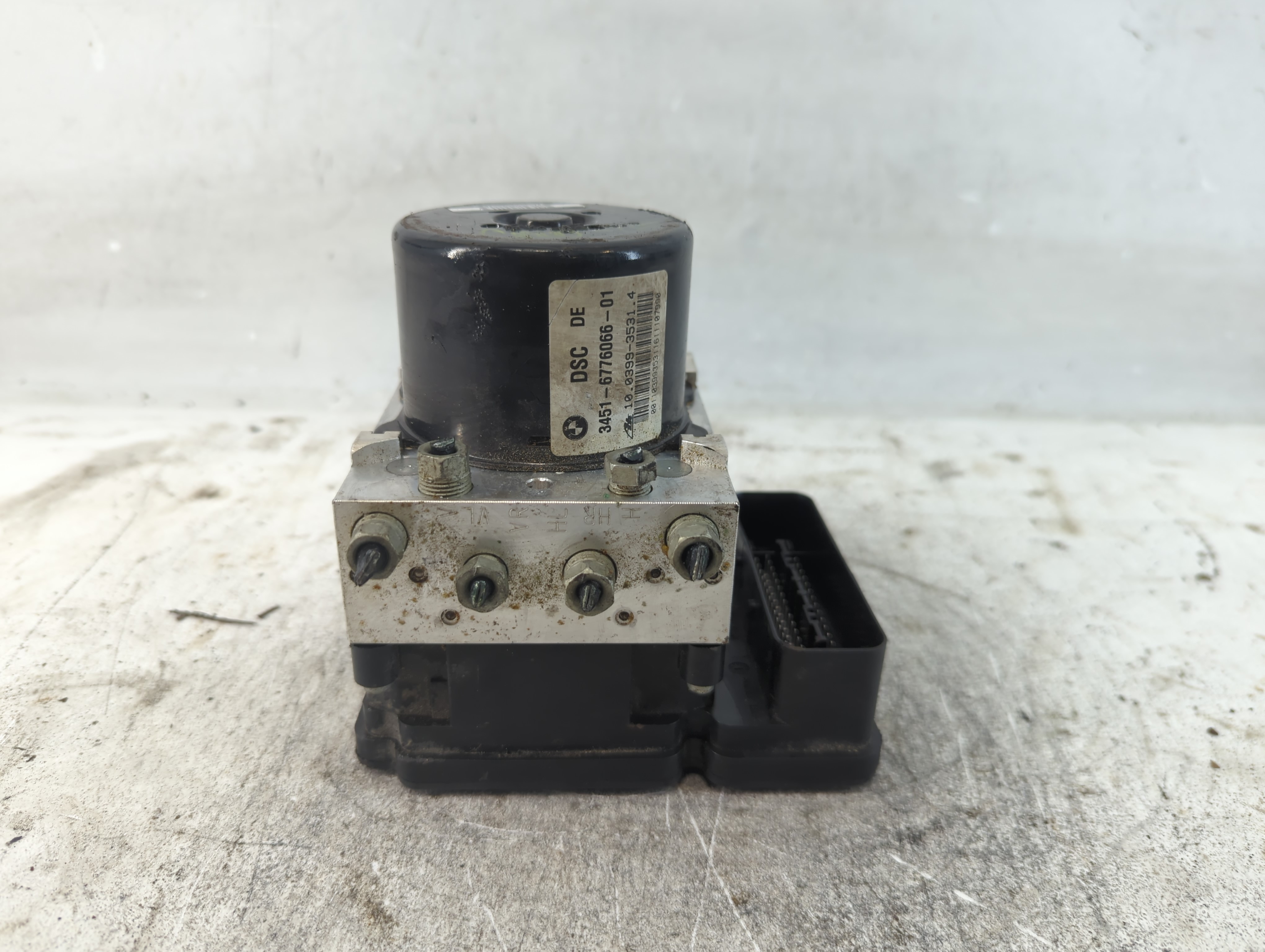 Picture of 2007-2007 Bmw 328i Abs Pump Control Module 934127