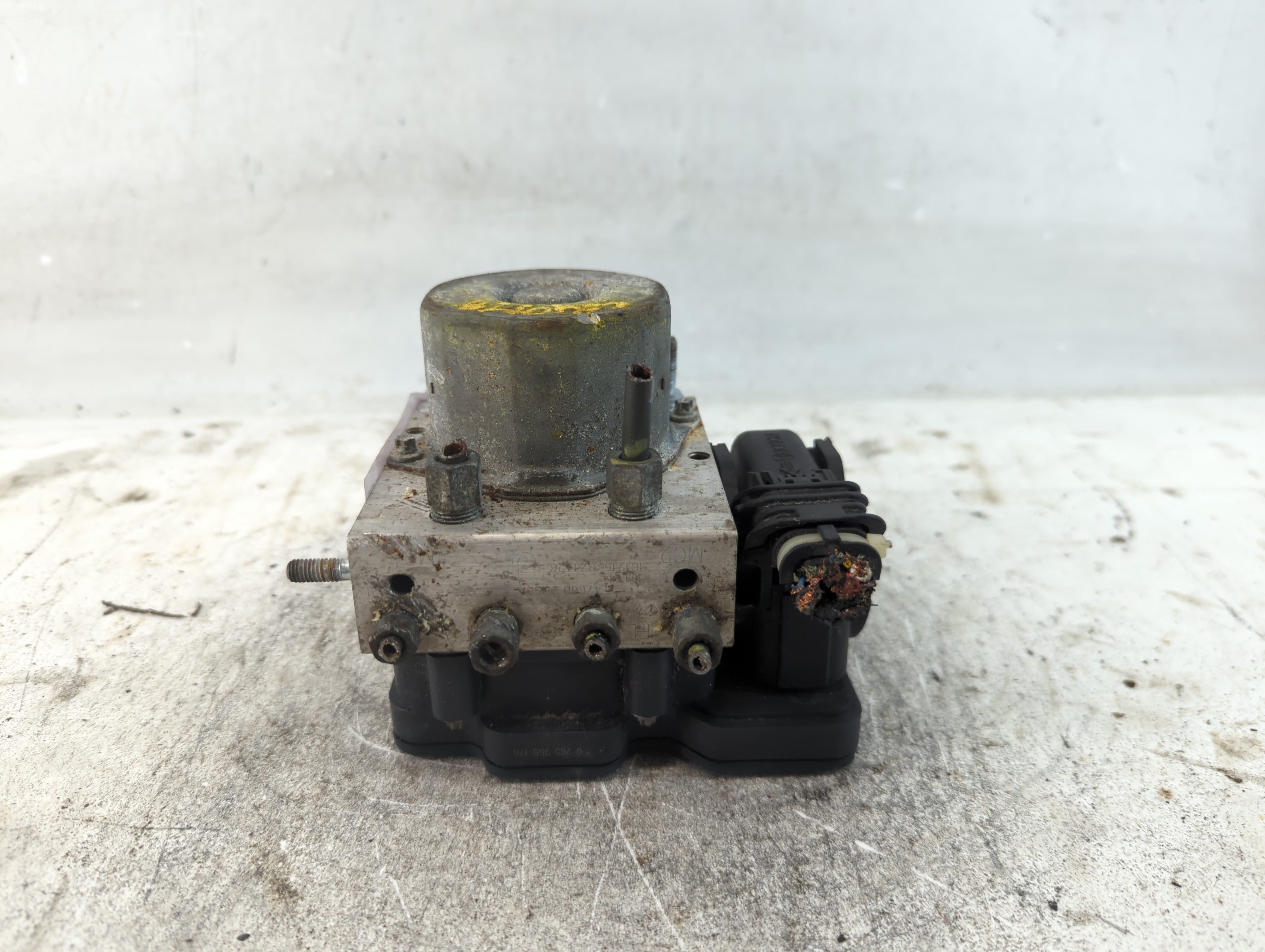 2016-2017 Nissan Altima Abs Pump Control Module 934130 - Oemusedautoparts1.com