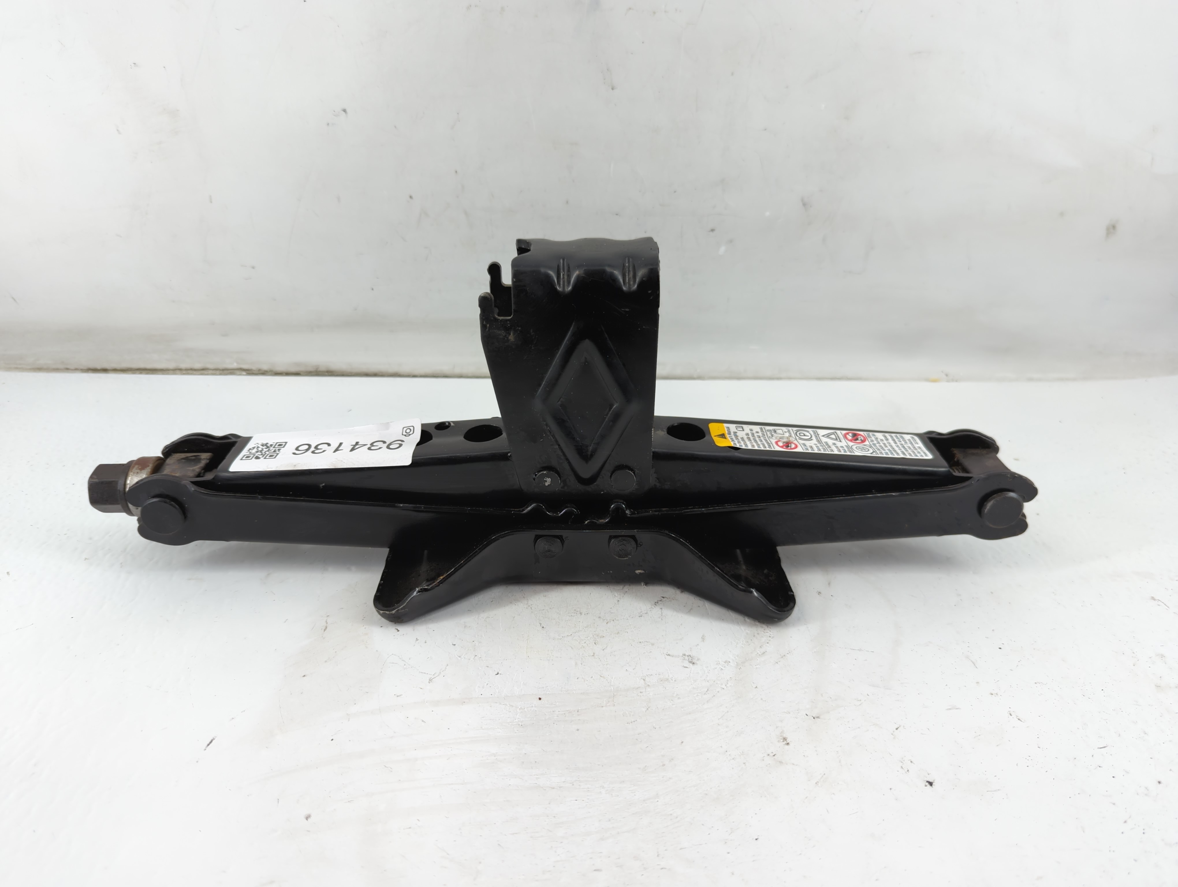2014 Chevrolet Captiva Sport Spare Scissor Car Jack 934136 - Oemusedautoparts1.com