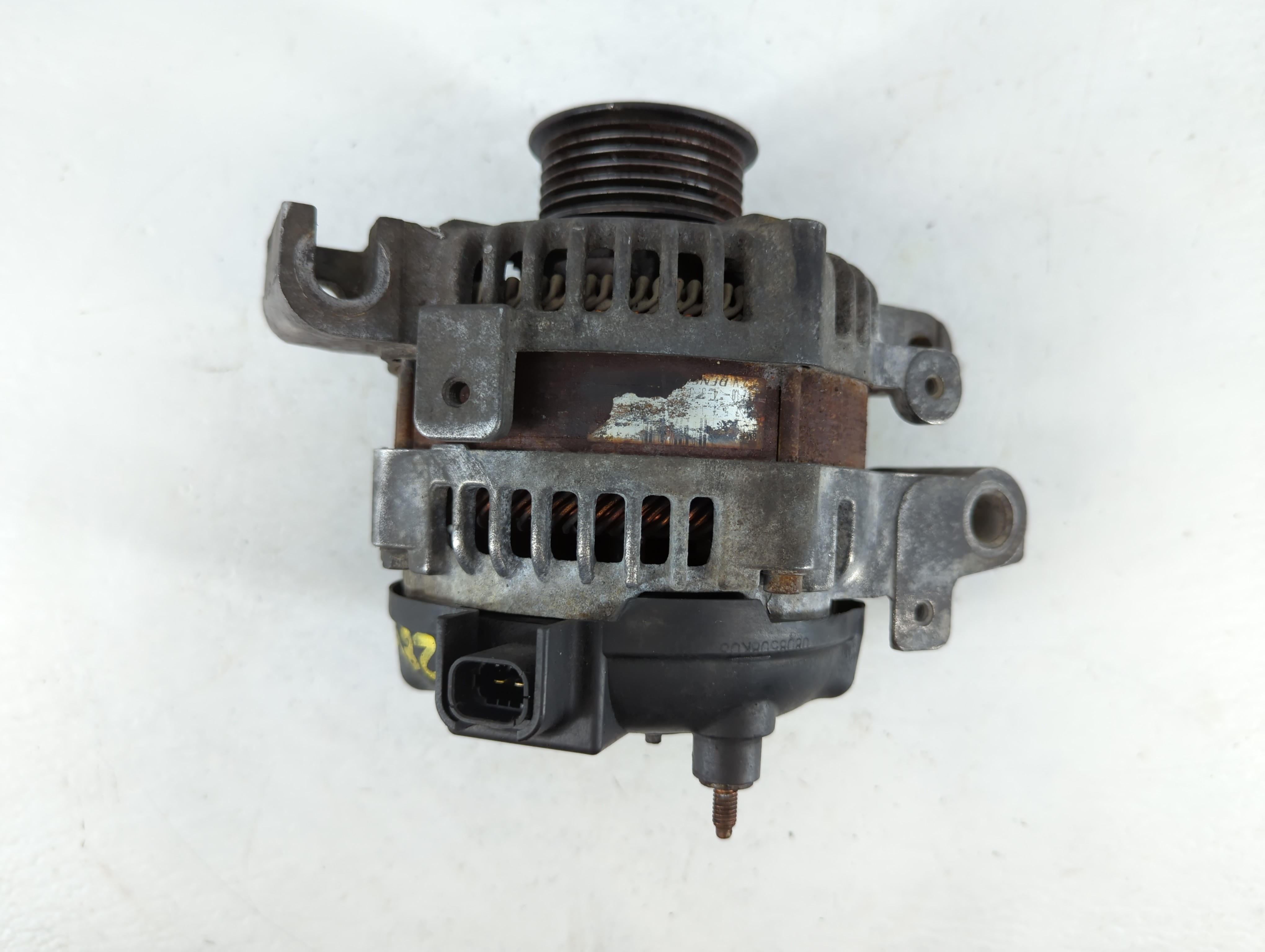 Picture of 2008-2010 Saturn Vue Alternator Generator Charging Assembly Engine Oem 934444