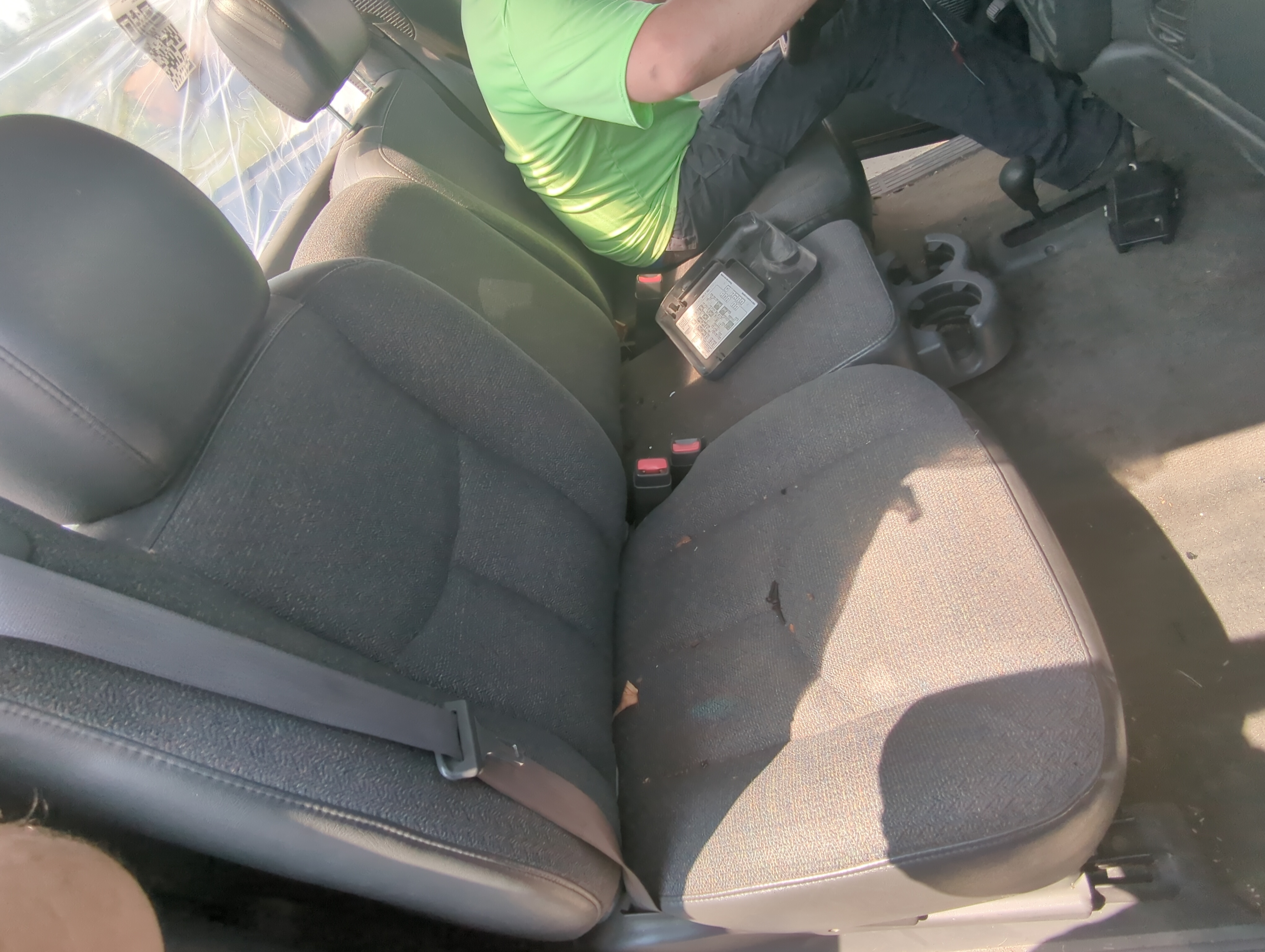 Picture of 2003-2004 Chevrolet Silverado 1500 Passenger Front Seat Oem 934738