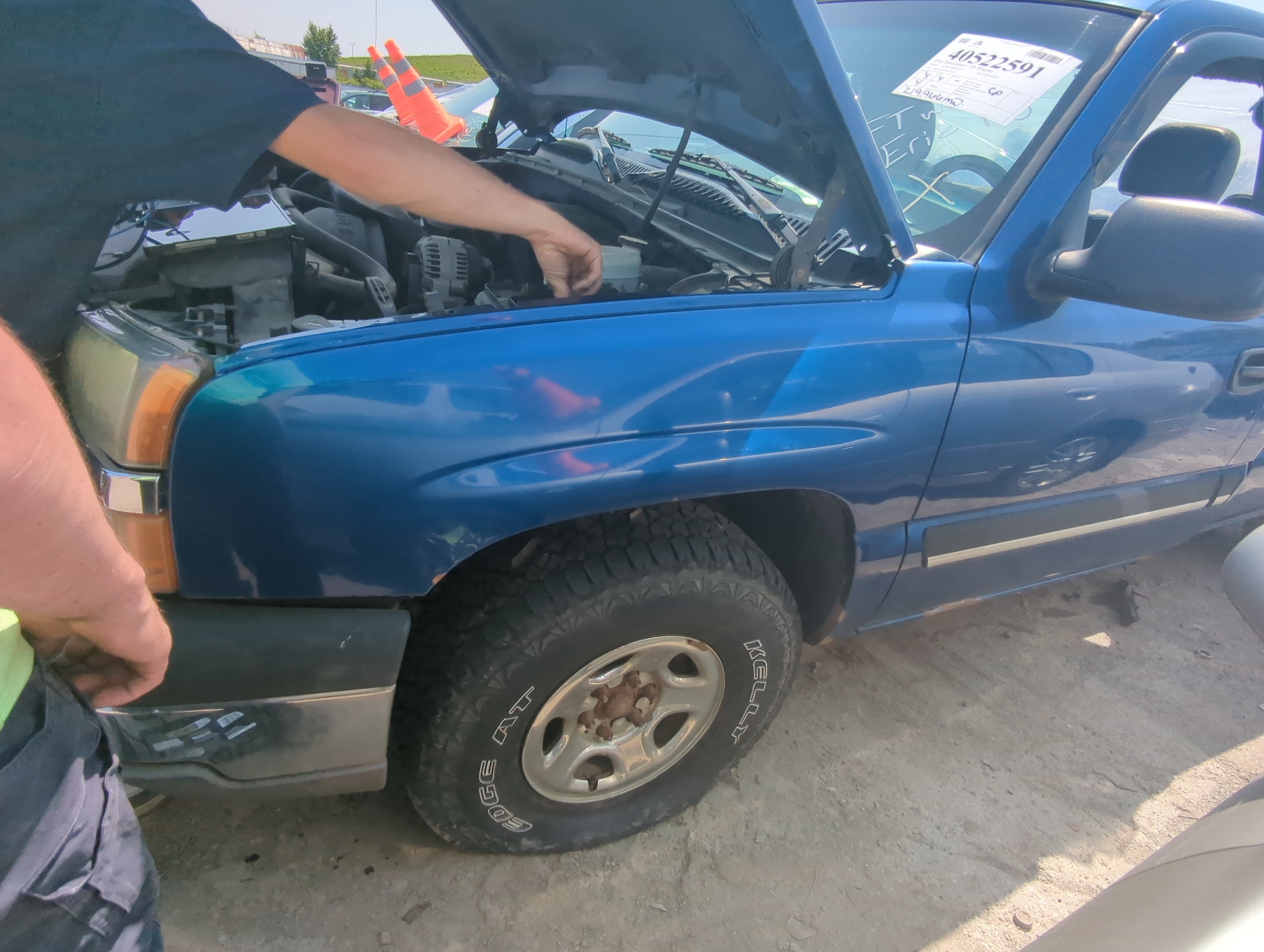 Picture of 2003-2007 Chevrolet Silverado 1500 Driver Fender 934751
