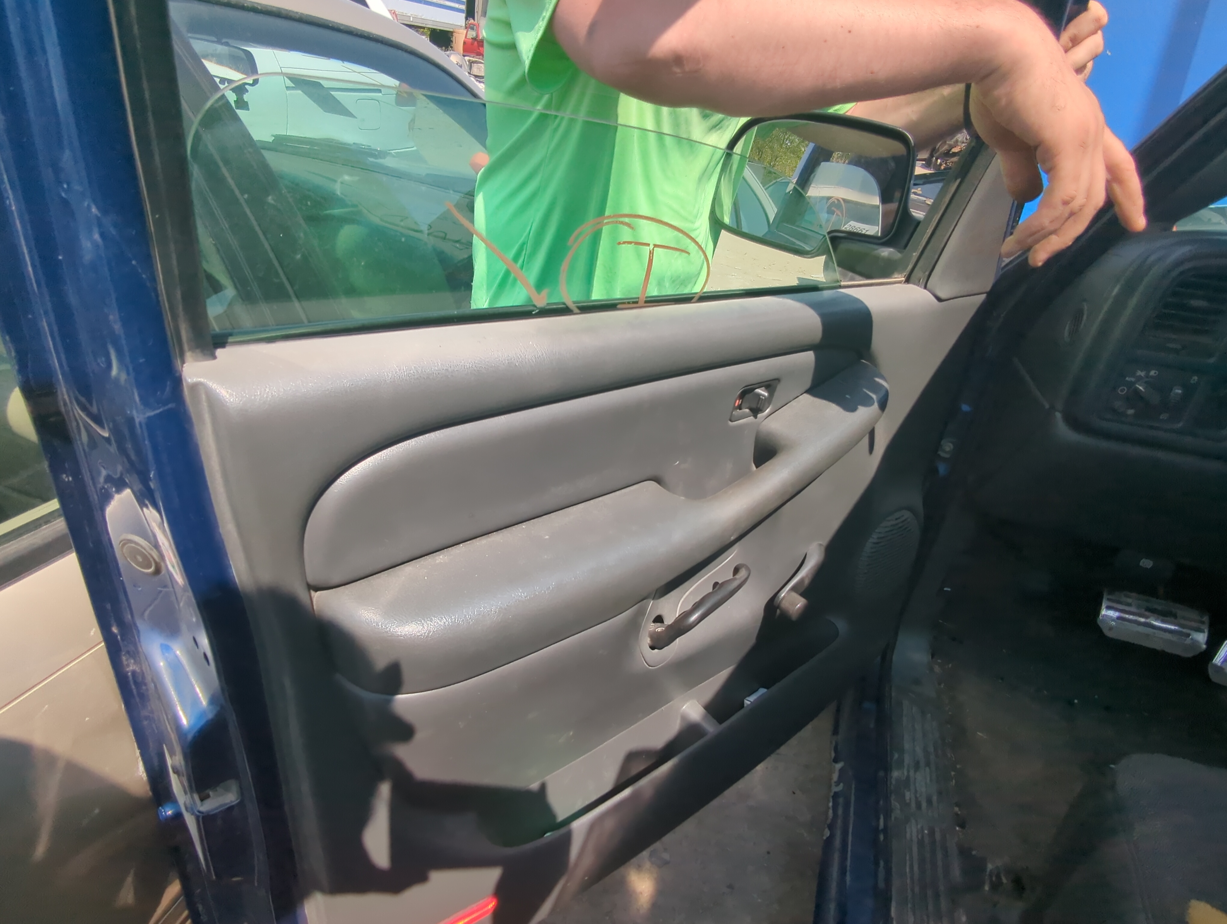 Picture of 2003 Chevrolet Silverado 1500 Front Left Driver Interior Door Panel Trim 934761