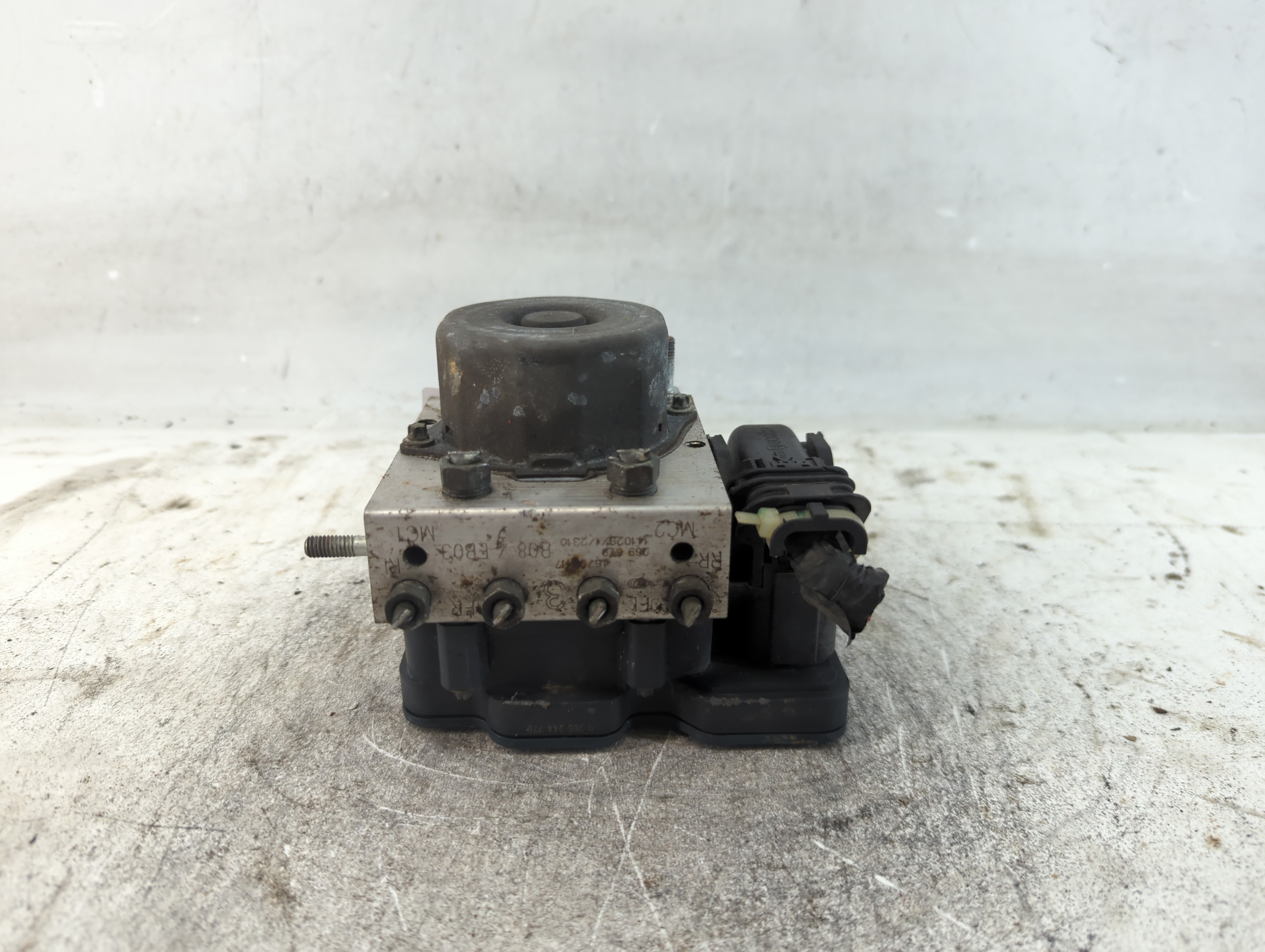 2015 Mitsubishi Mirage Abs Pump Control Module 934796 - Oemusedautoparts1.com