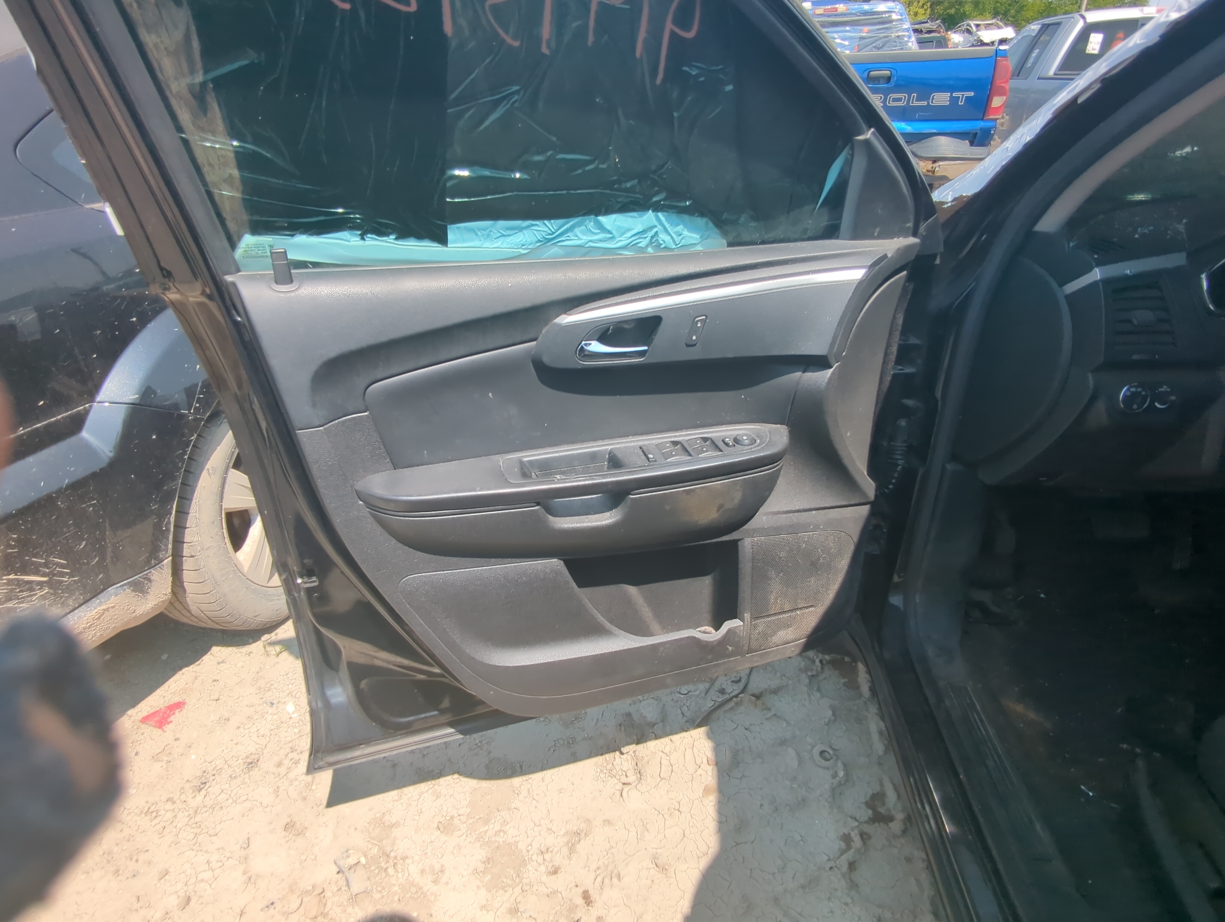 Picture of 2011 Chevrolet Traverse Front Left Driver Interior Door Panel Trim 934833