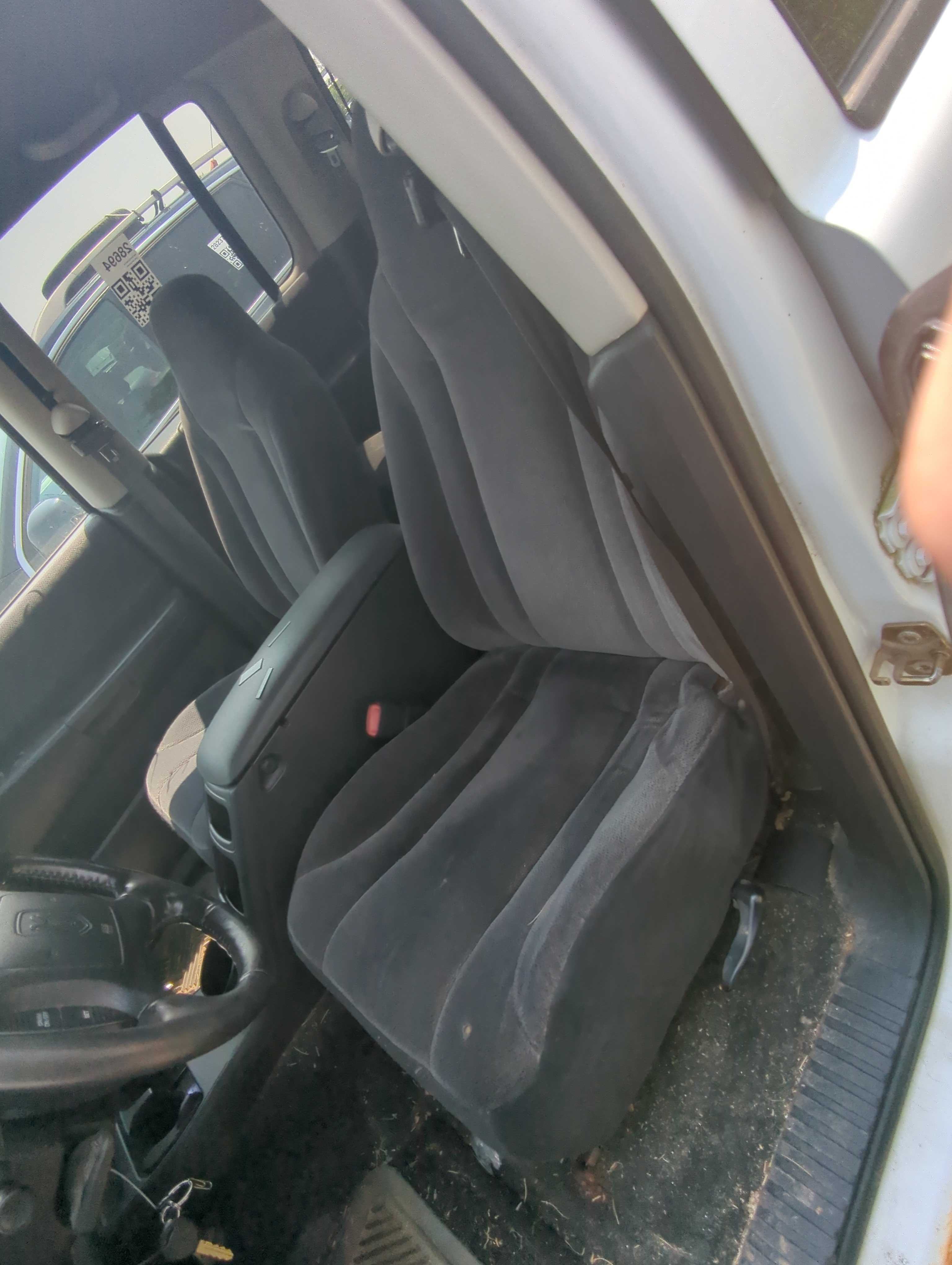 Picture of 2000-2004 Dodge Dakota Driver Front Seat Oem 935159