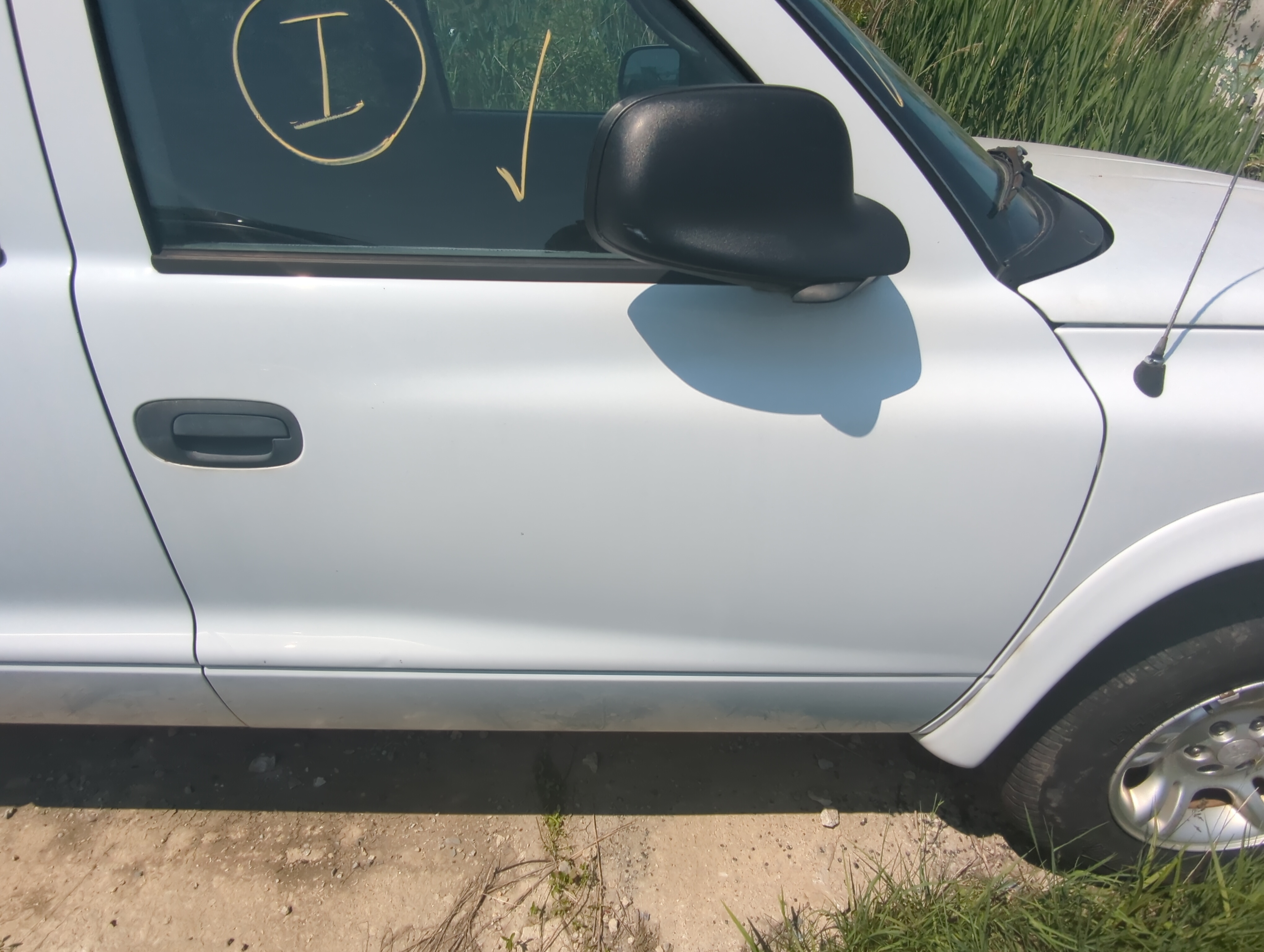 Picture of 2000-2004 Dodge Dakota Passenger Front Door Oem 935304