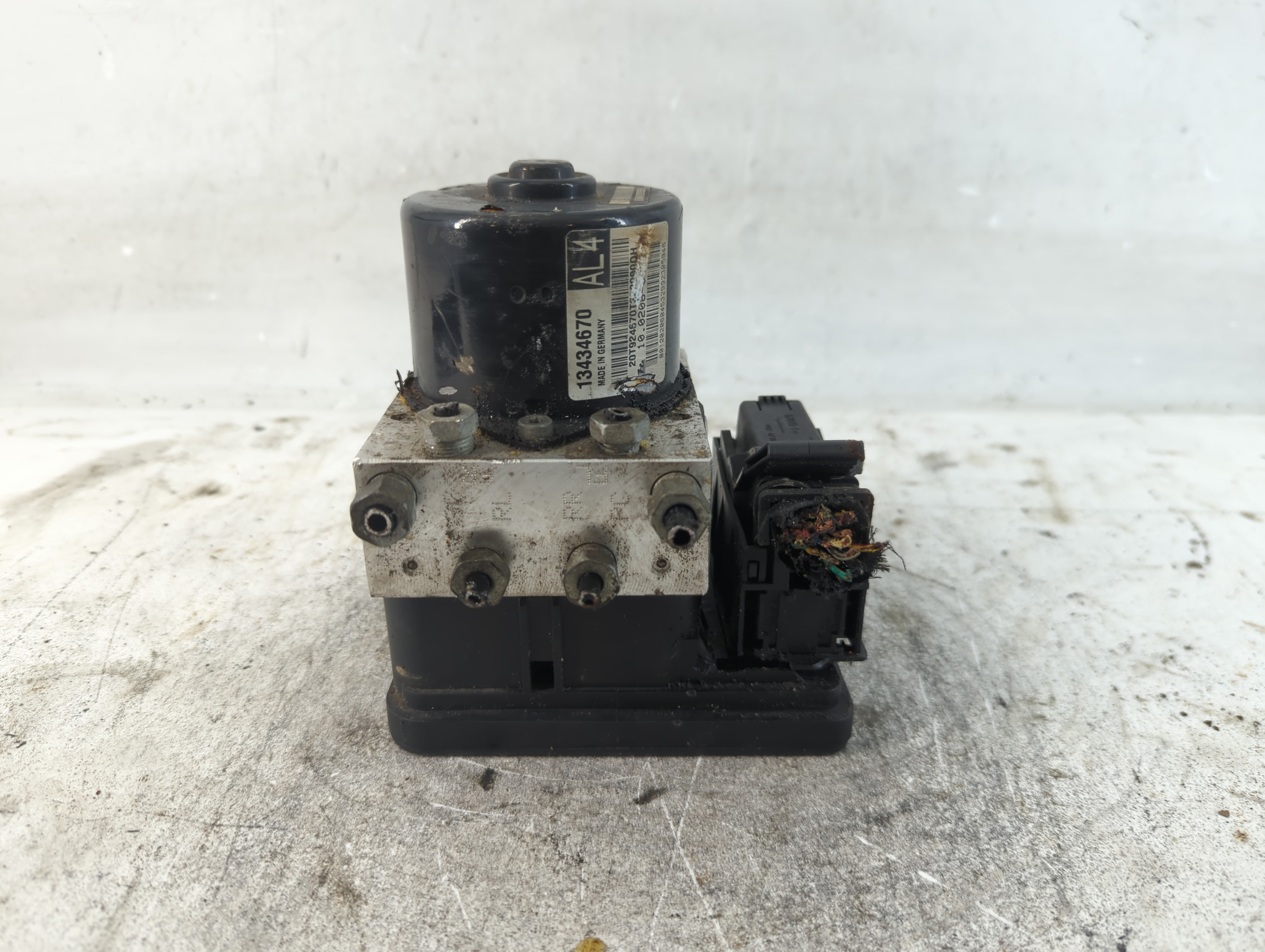 2012-2015 Chevrolet Cruze Abs Pump Control Module 935361 - Oemusedautoparts1.com
