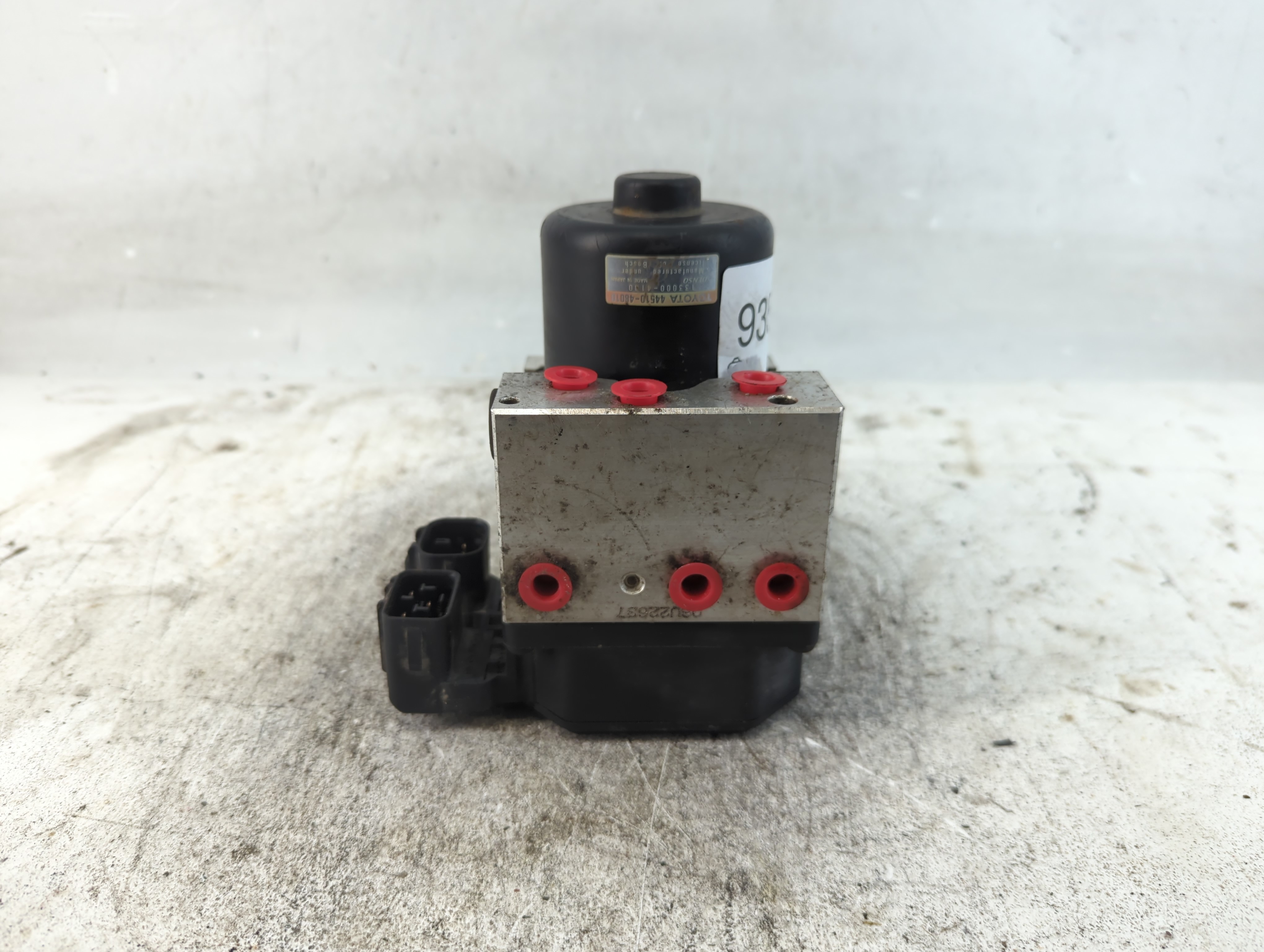 1999-2000 Lexus Rx300 Abs Pump Control Module 935373 - Oemusedautoparts1.com