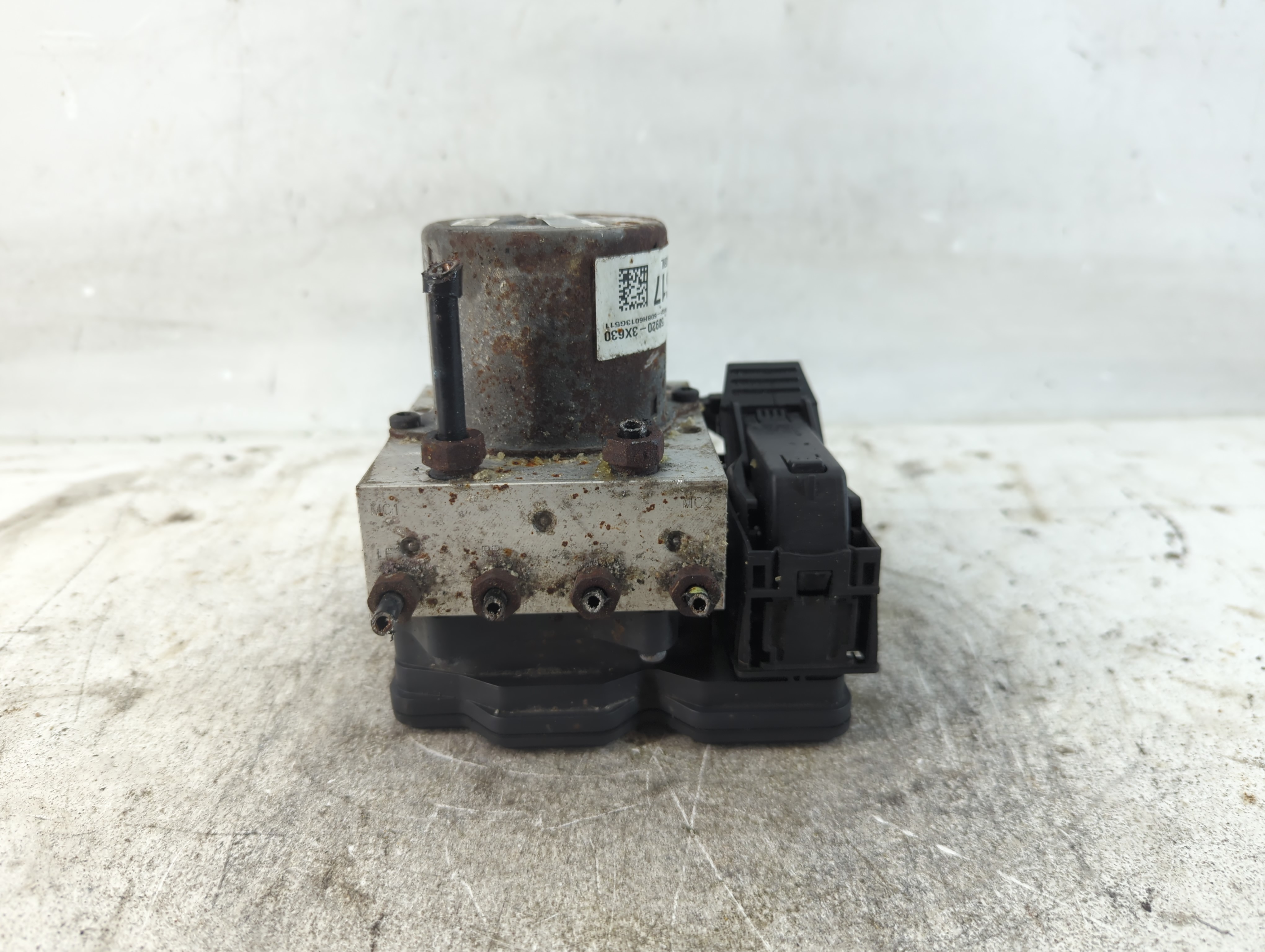 2014-2016 Hyundai Elantra Abs Pump Control Module 935379 - Oemusedautoparts1.com