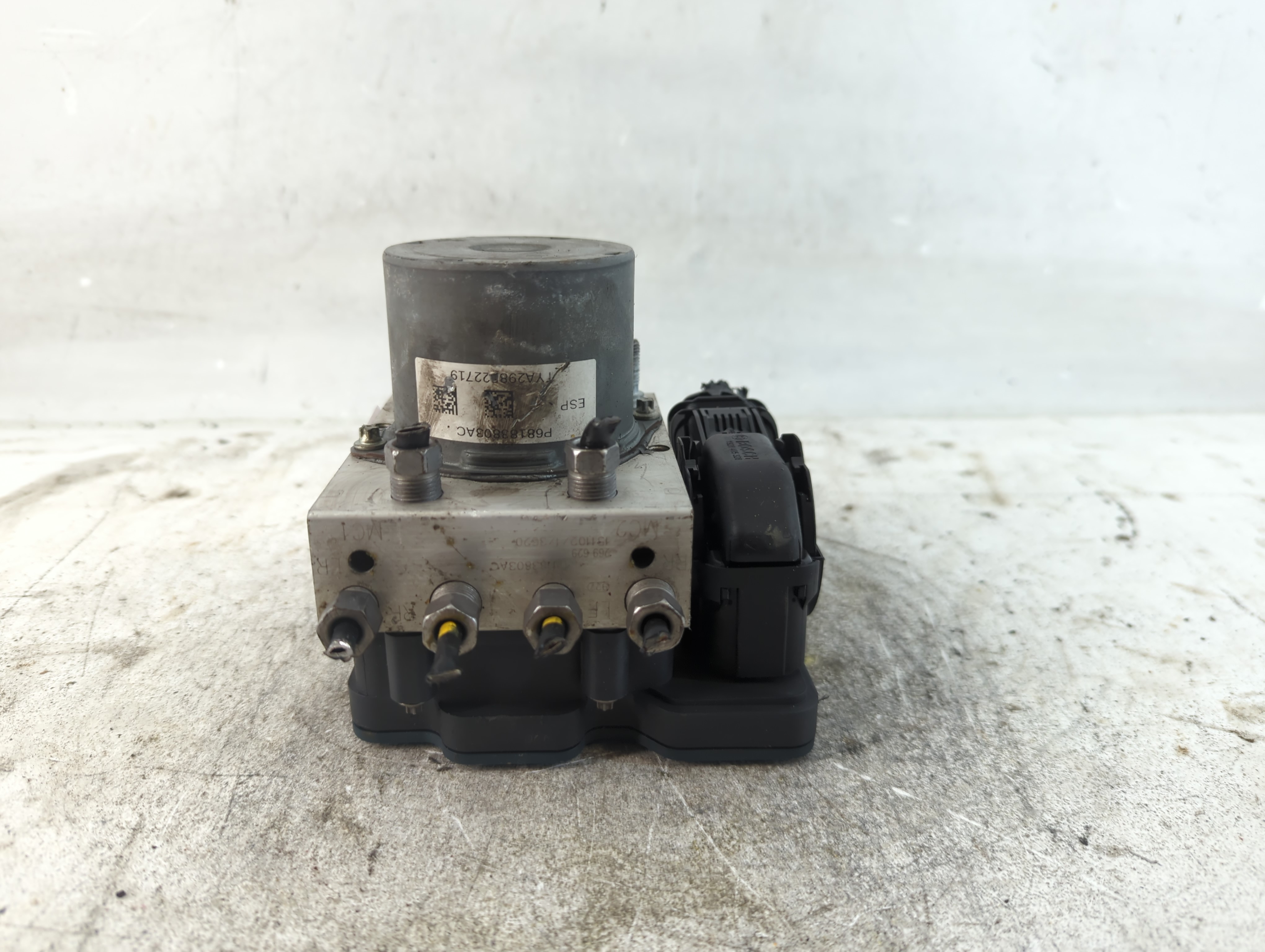Picture of Dodge Caravan Abs Pump Control Module 935385