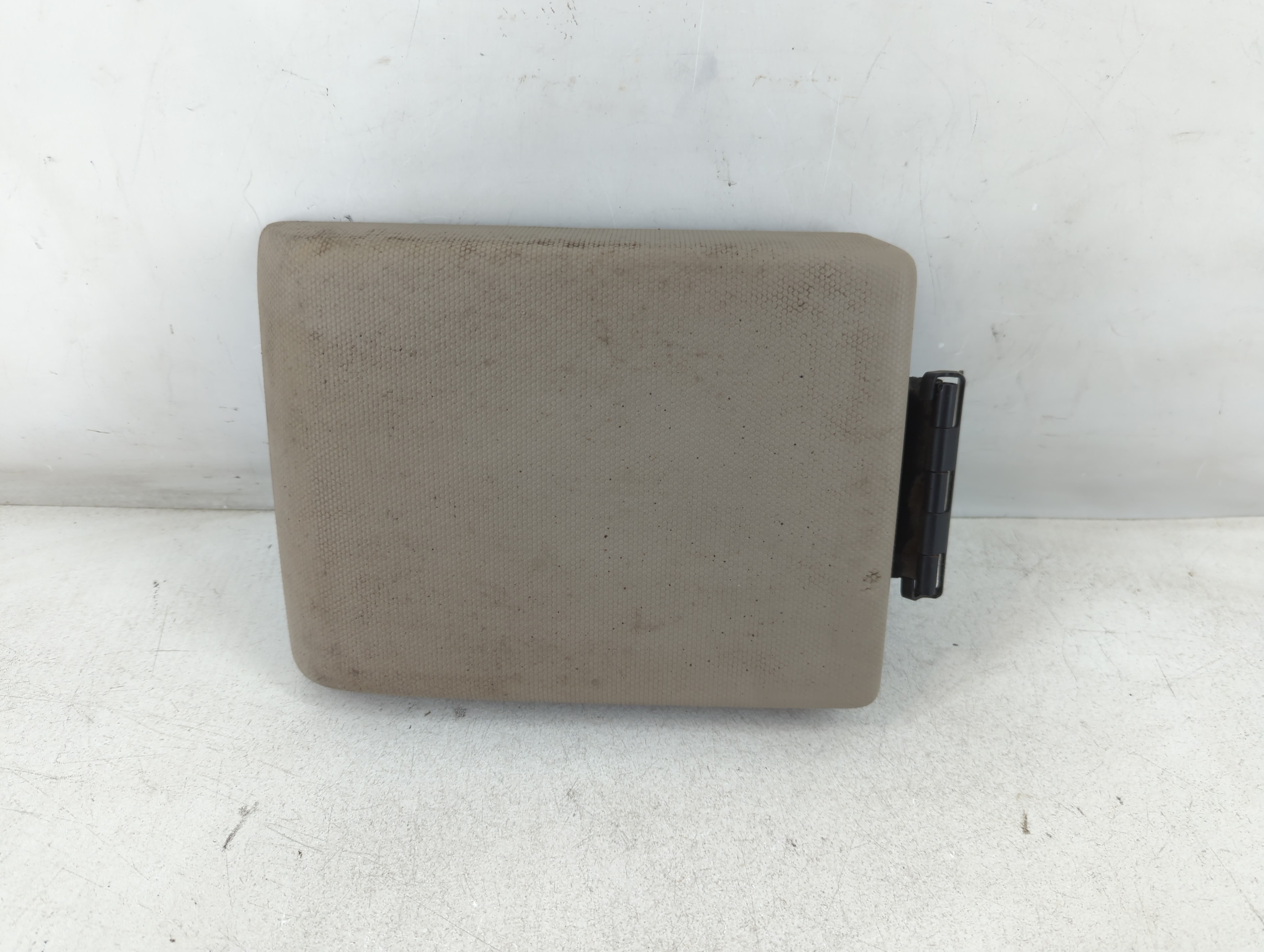 2008-2012 Ford Escape Center Console Armrest Cover Lid Beige 935420 - Oemusedautoparts1.com