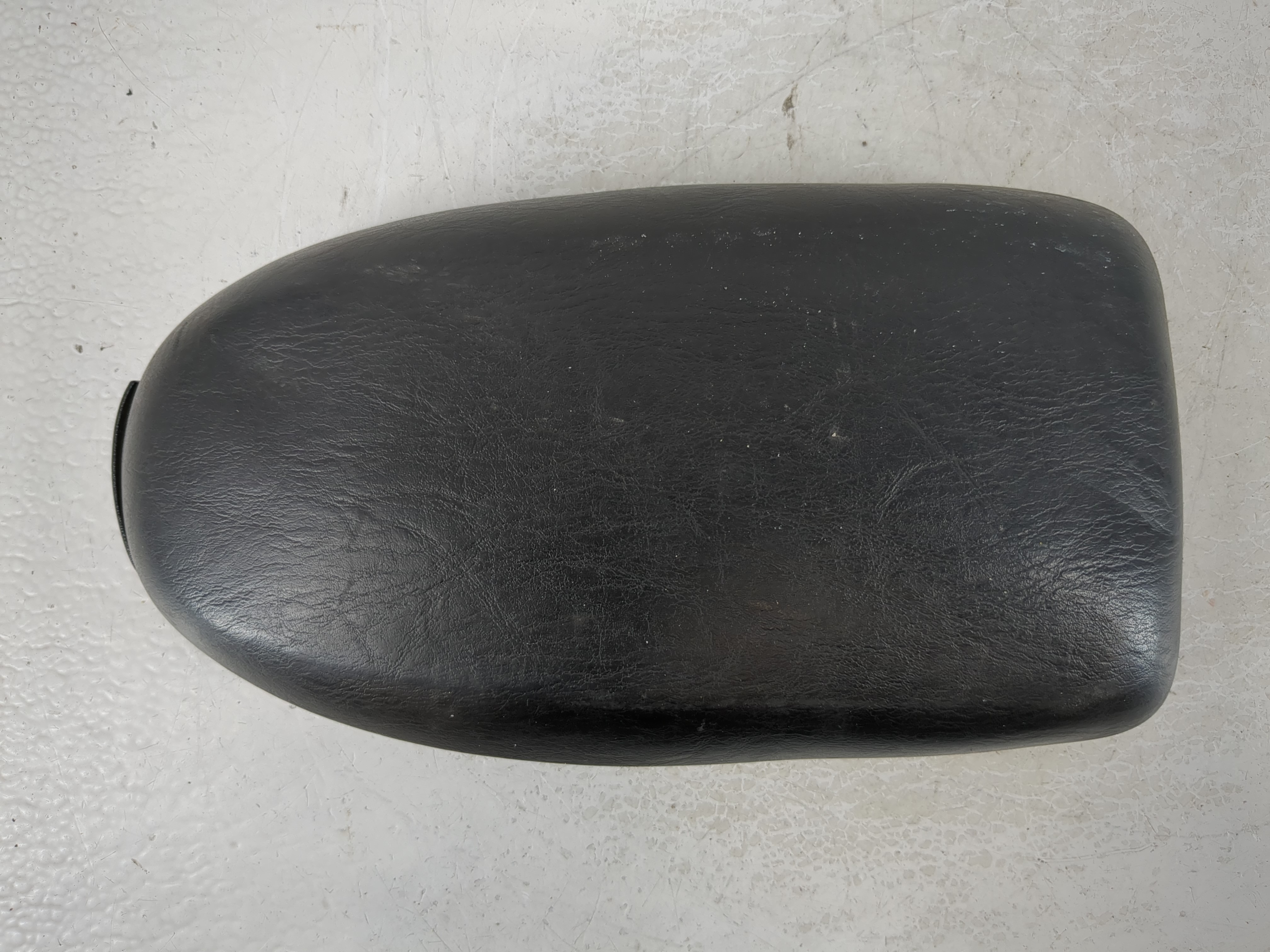 Picture of 2007 Ford Focus Center Console Armrest Cover Lid Black 935549