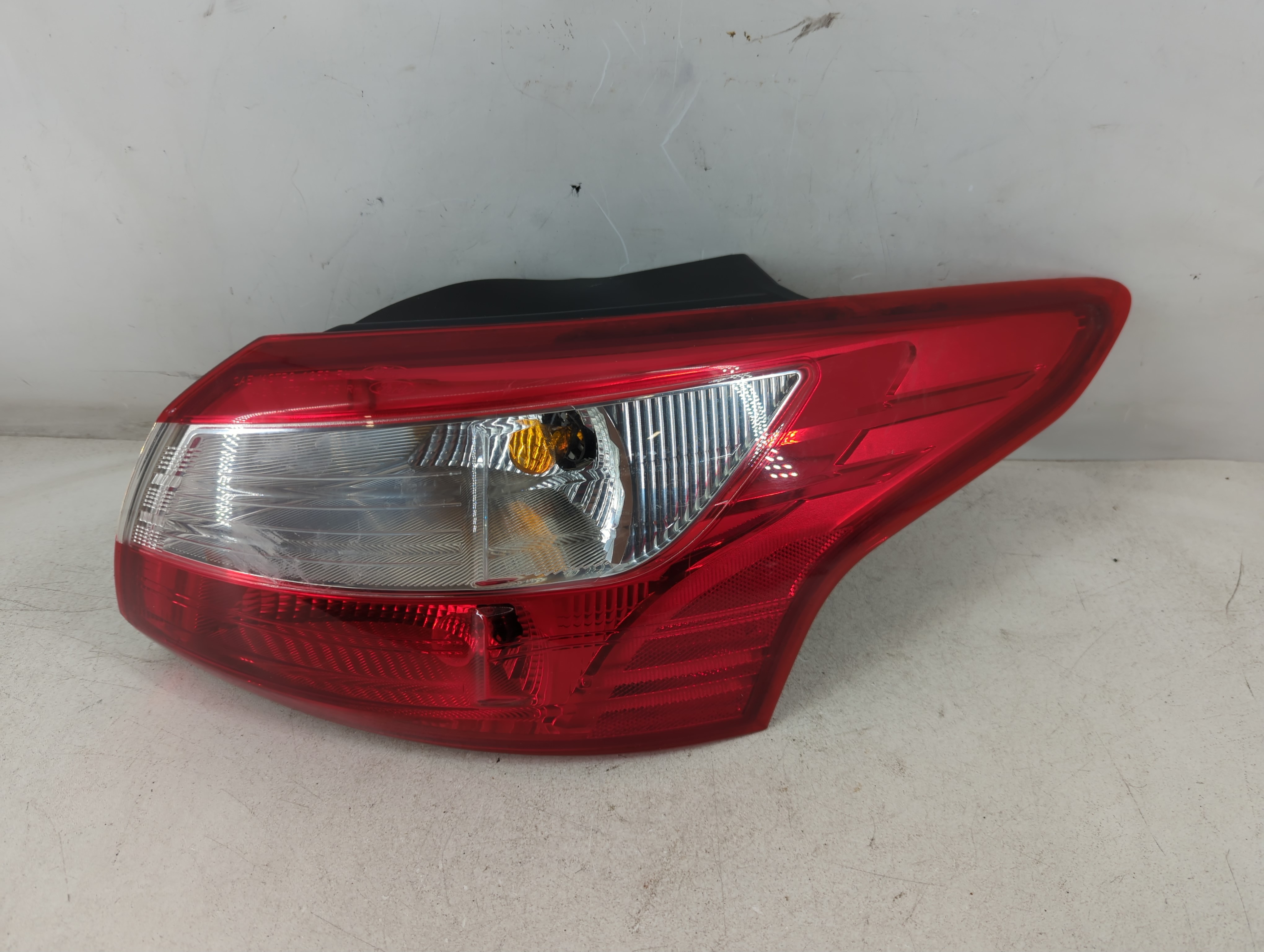 2012 Ford Focus Driver Left Side Tail Light Taillight Oem 935594 - Oemusedautoparts1.com