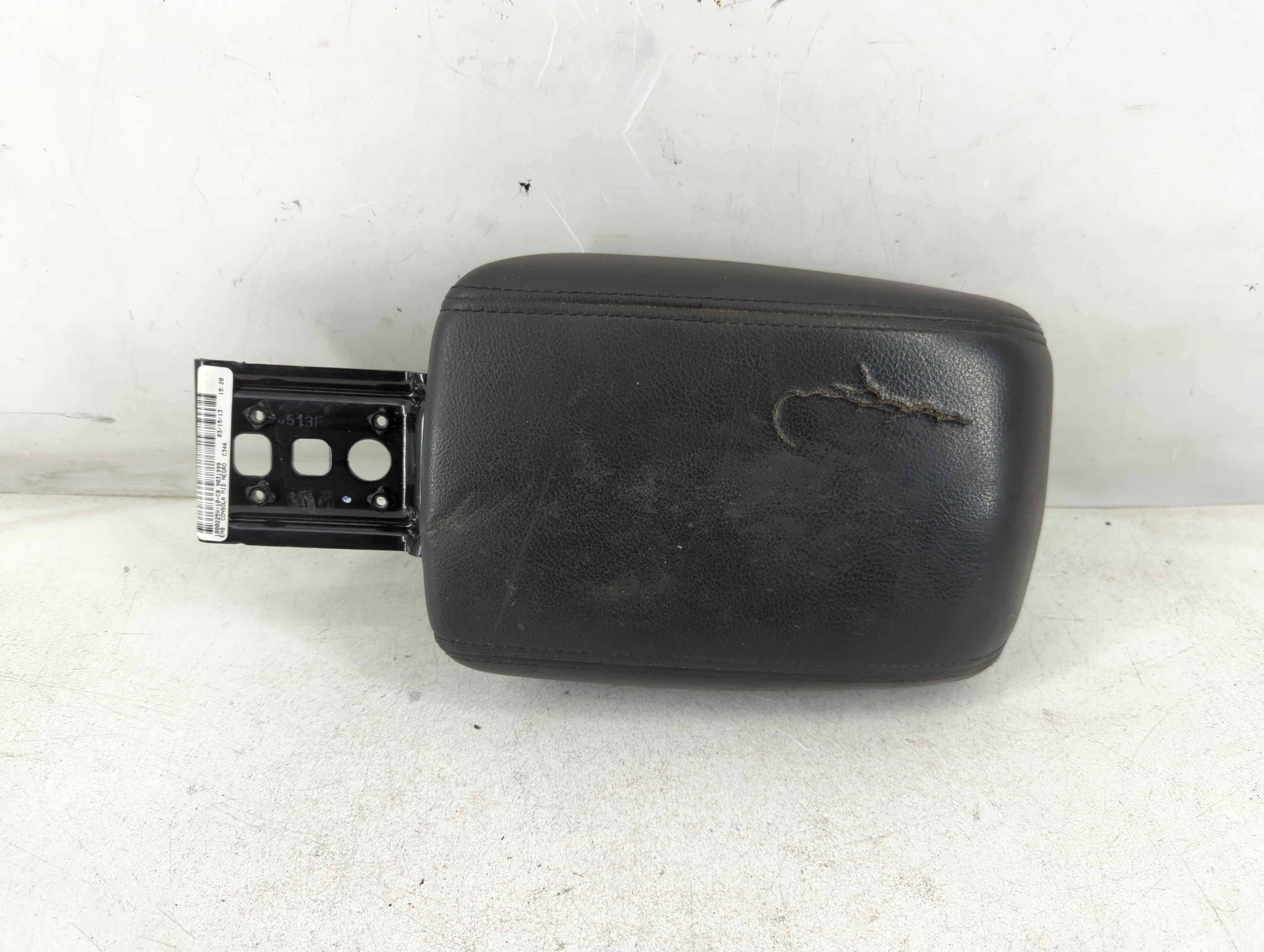 2012 Ford Focus Rear Cargo Cover Storage Retractable Shade 935608 - Oemusedautoparts1.com