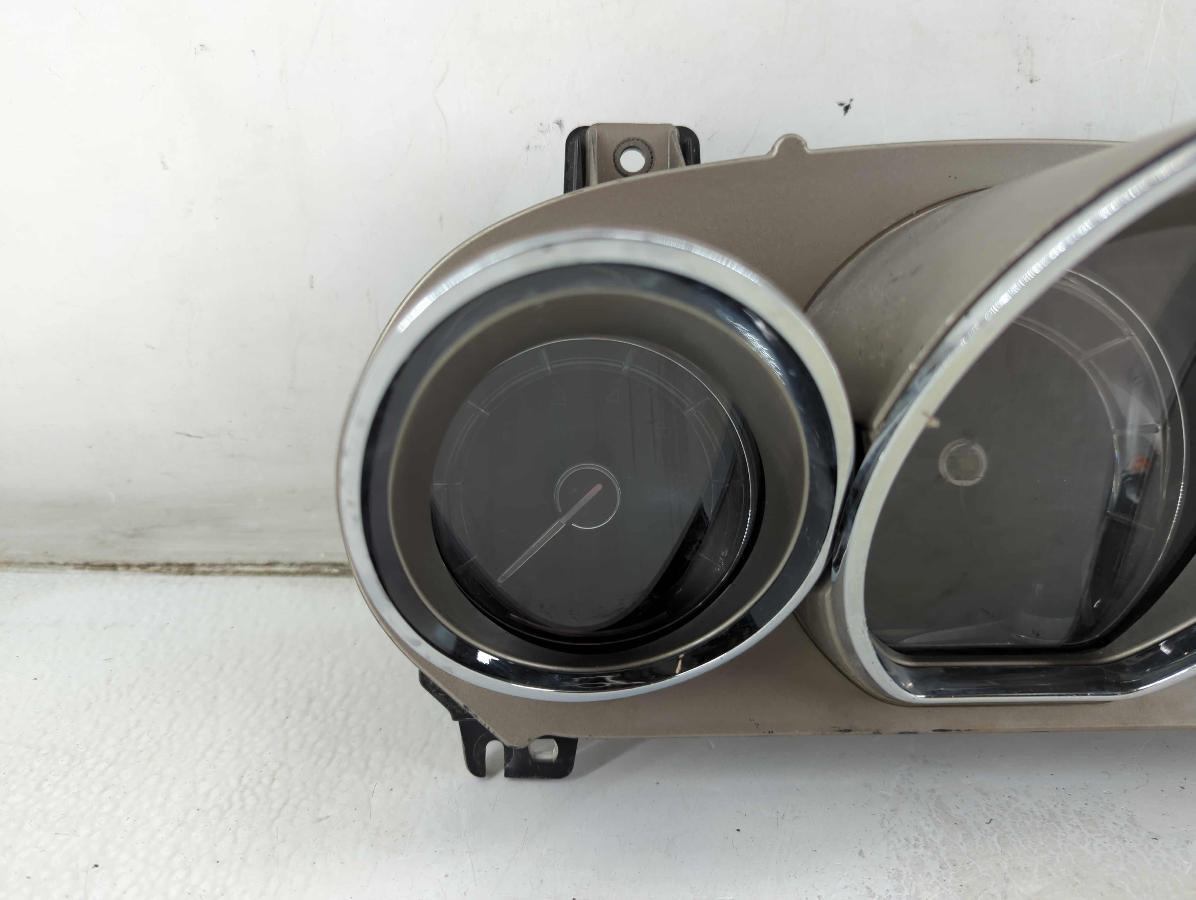 2010 Lincoln Mkt Speedometer Instrument Cluster Gauges 935802 - Oemusedautoparts1.com